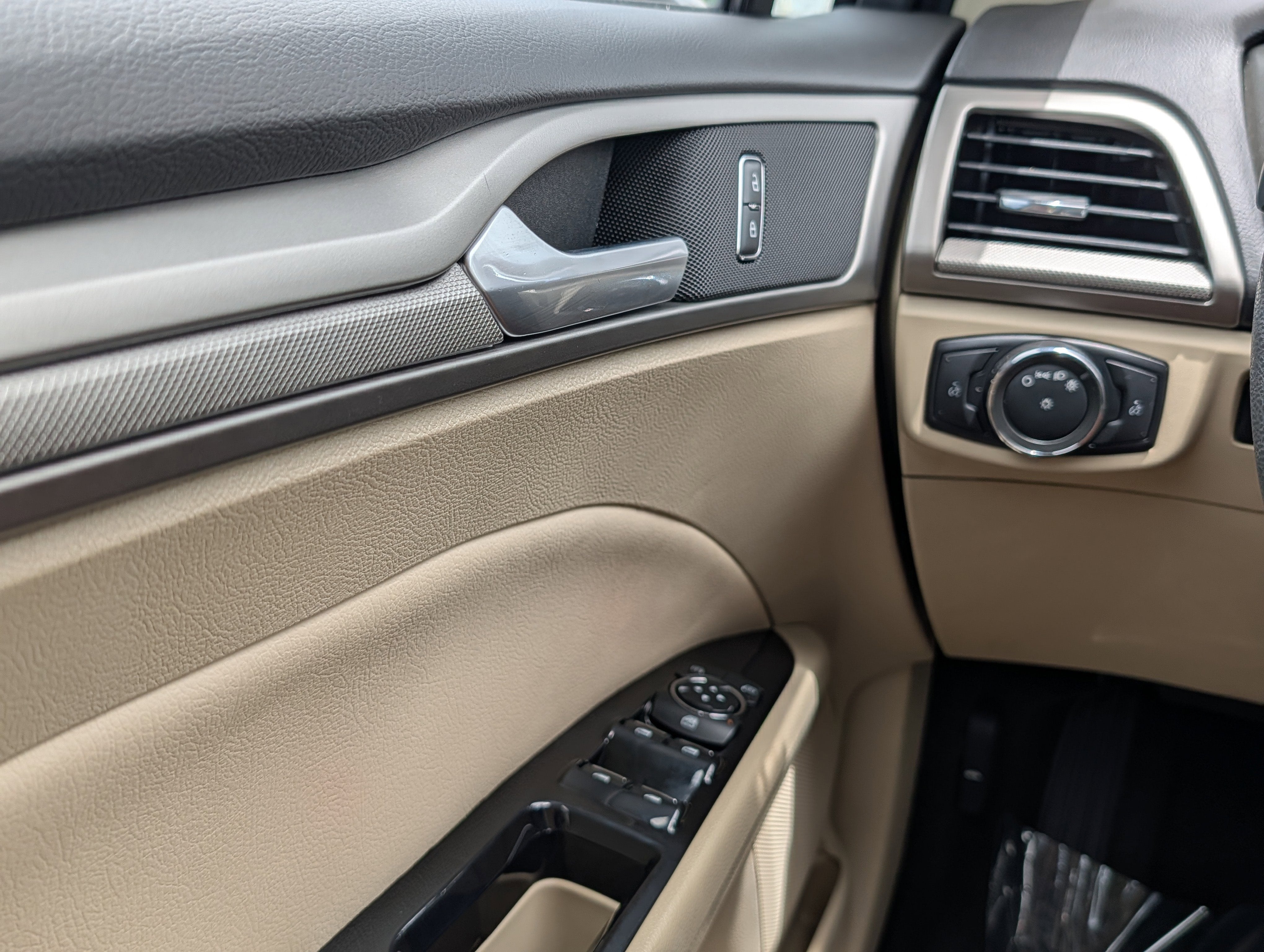 2016 Ford Fusion Hybrid SE