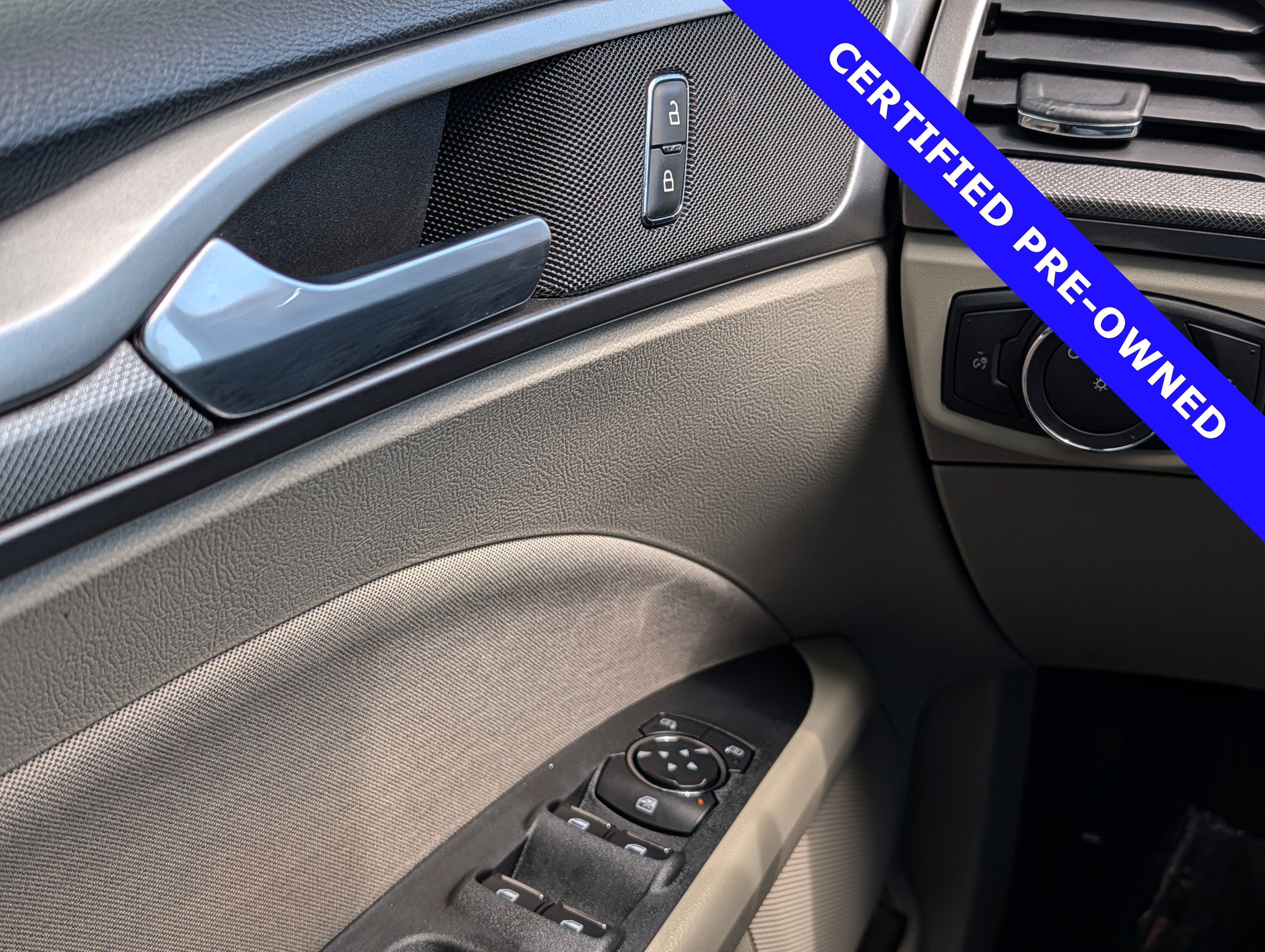 2018 Ford Fusion Hybrid SE