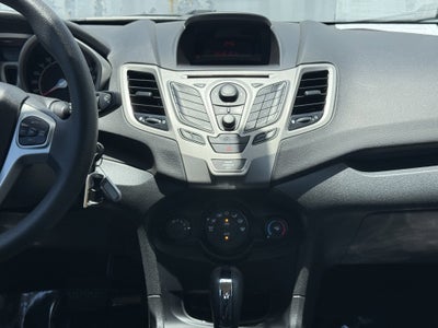 2013 Ford Fiesta SE