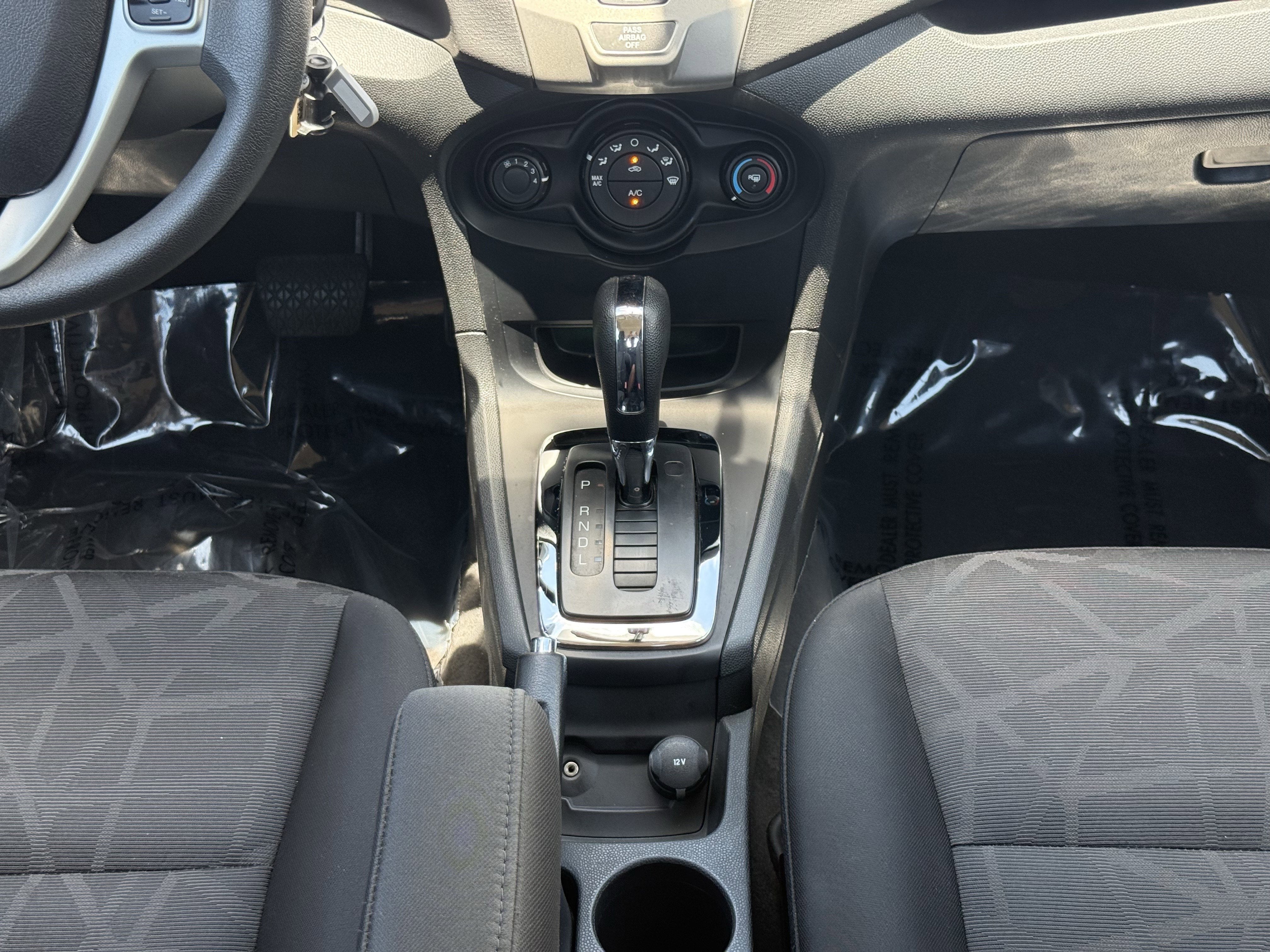 2013 Ford Fiesta SE