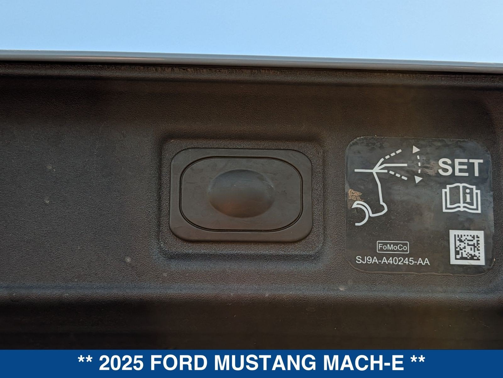 2025 Ford Mustang Mach-E Premium