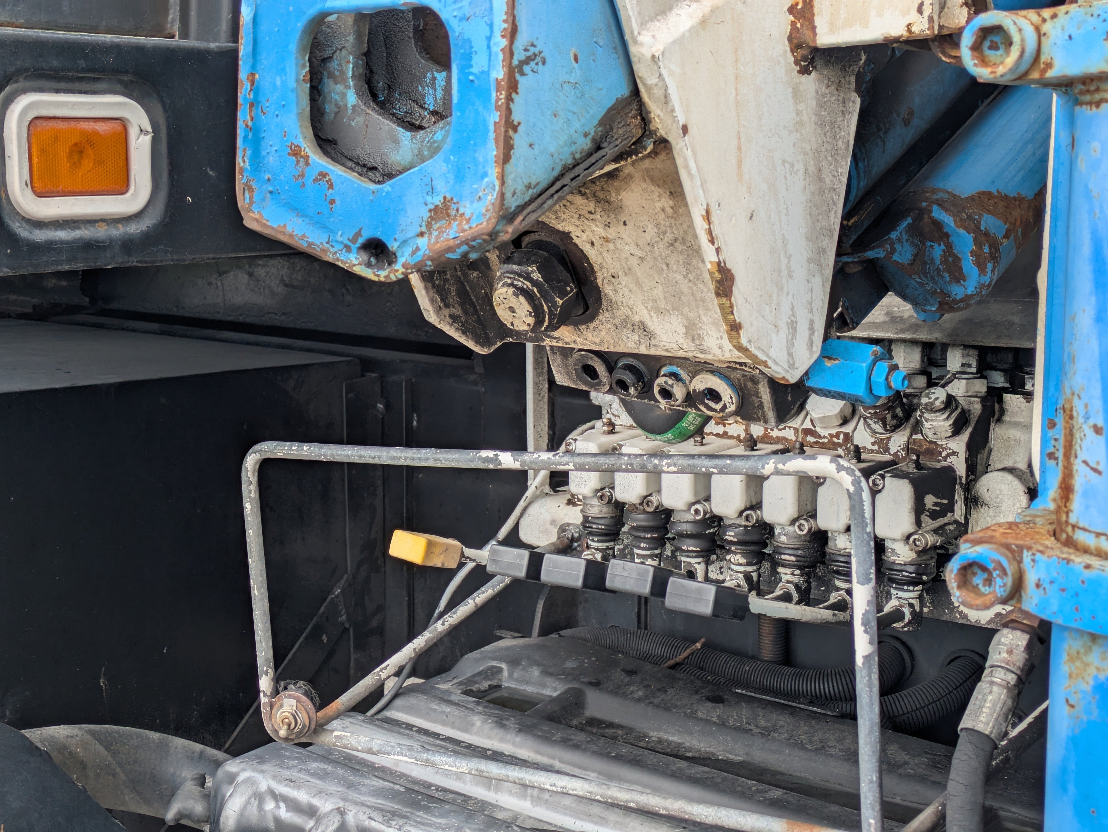 2011 Ford F-650 Chassis Cab XL