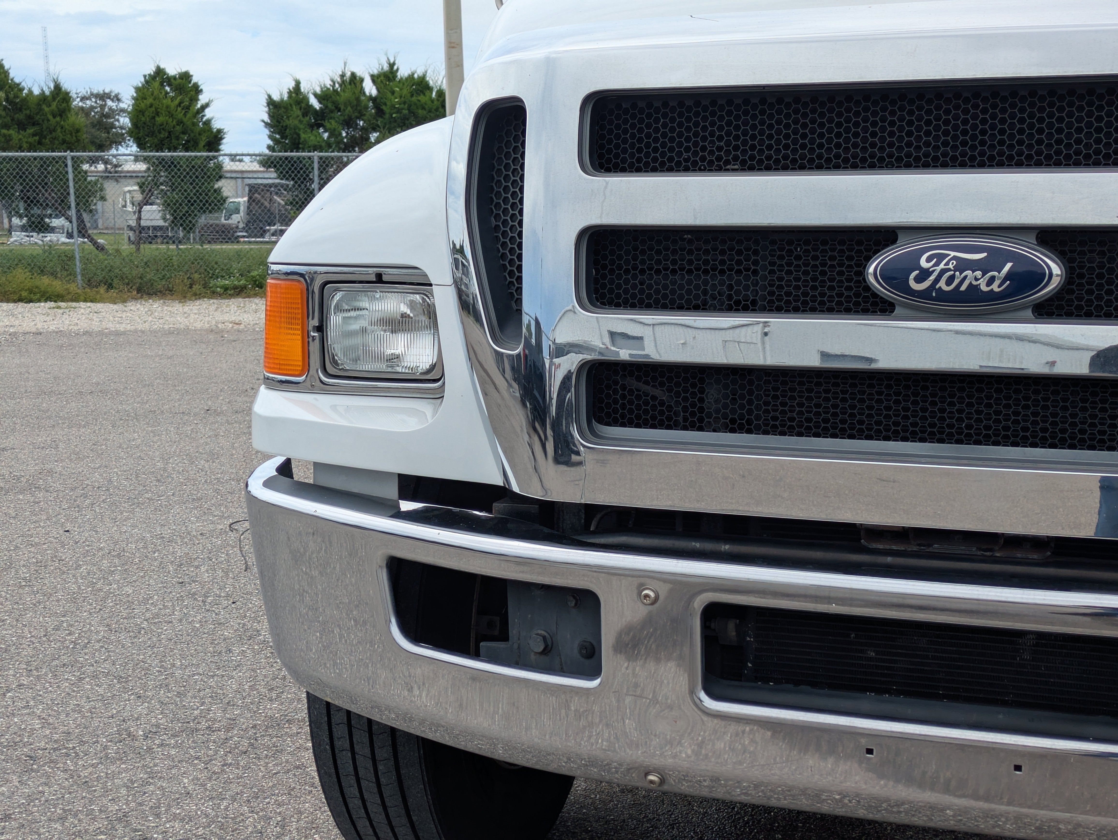 2011 Ford F-650 Chassis Cab XL