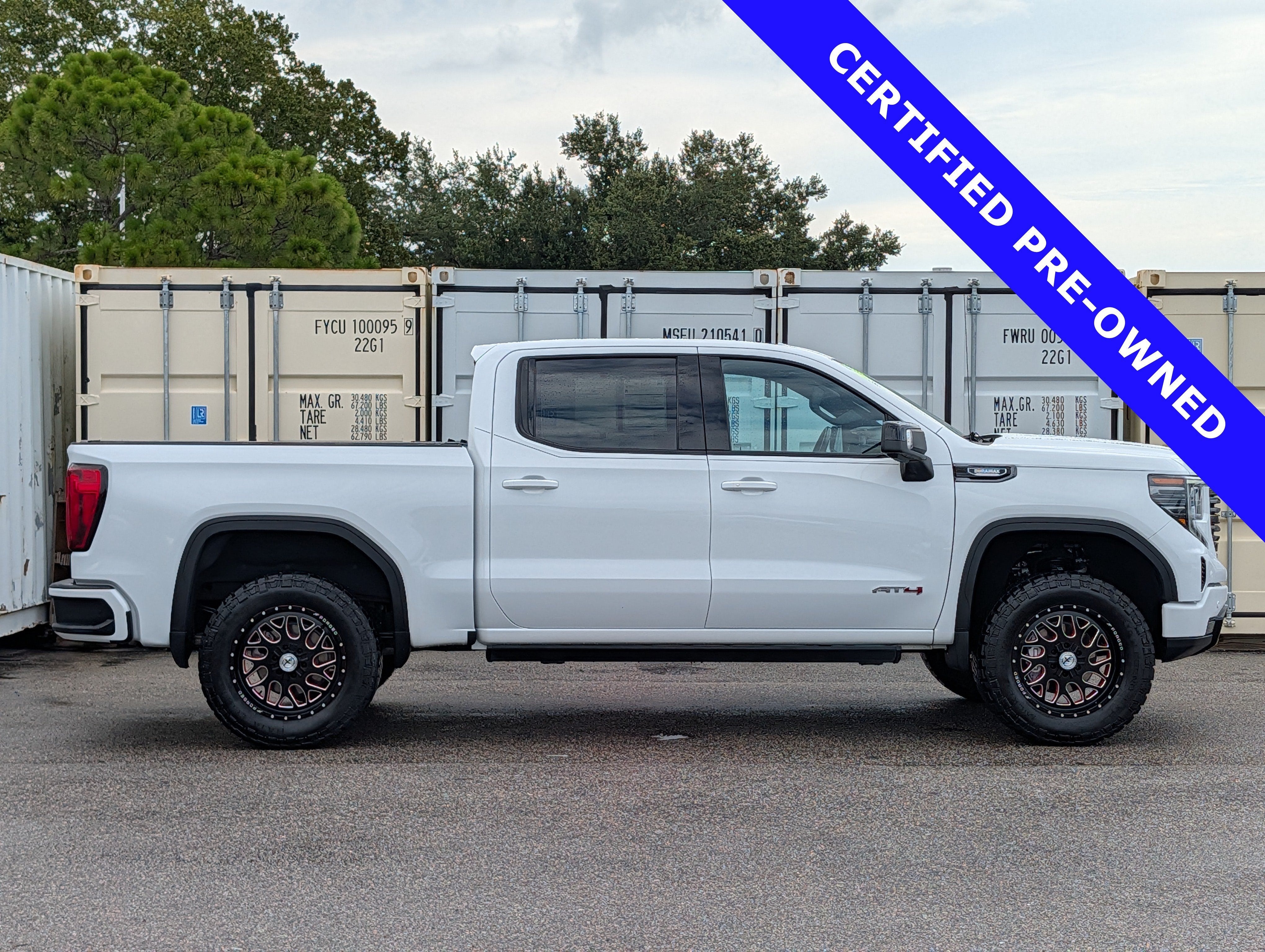 2023 GMC Sierra 1500 AT4