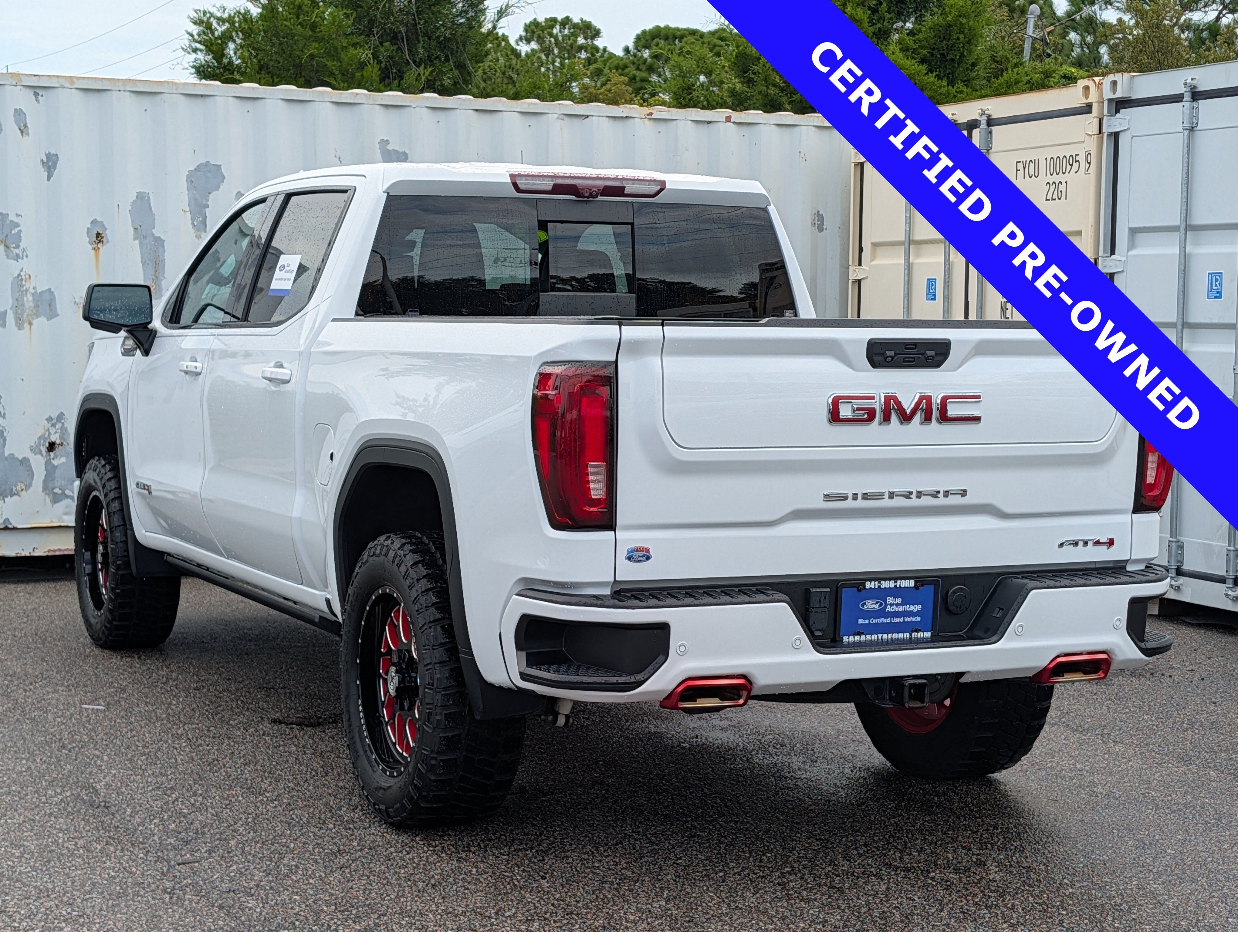 2023 GMC Sierra 1500 AT4