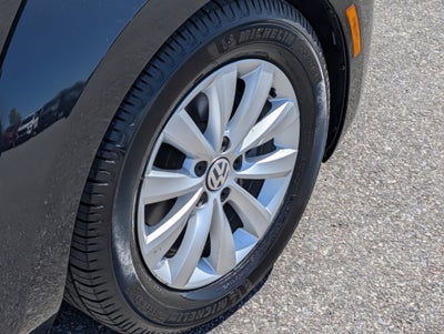 2018 Volkswagen Beetle 2.0T S