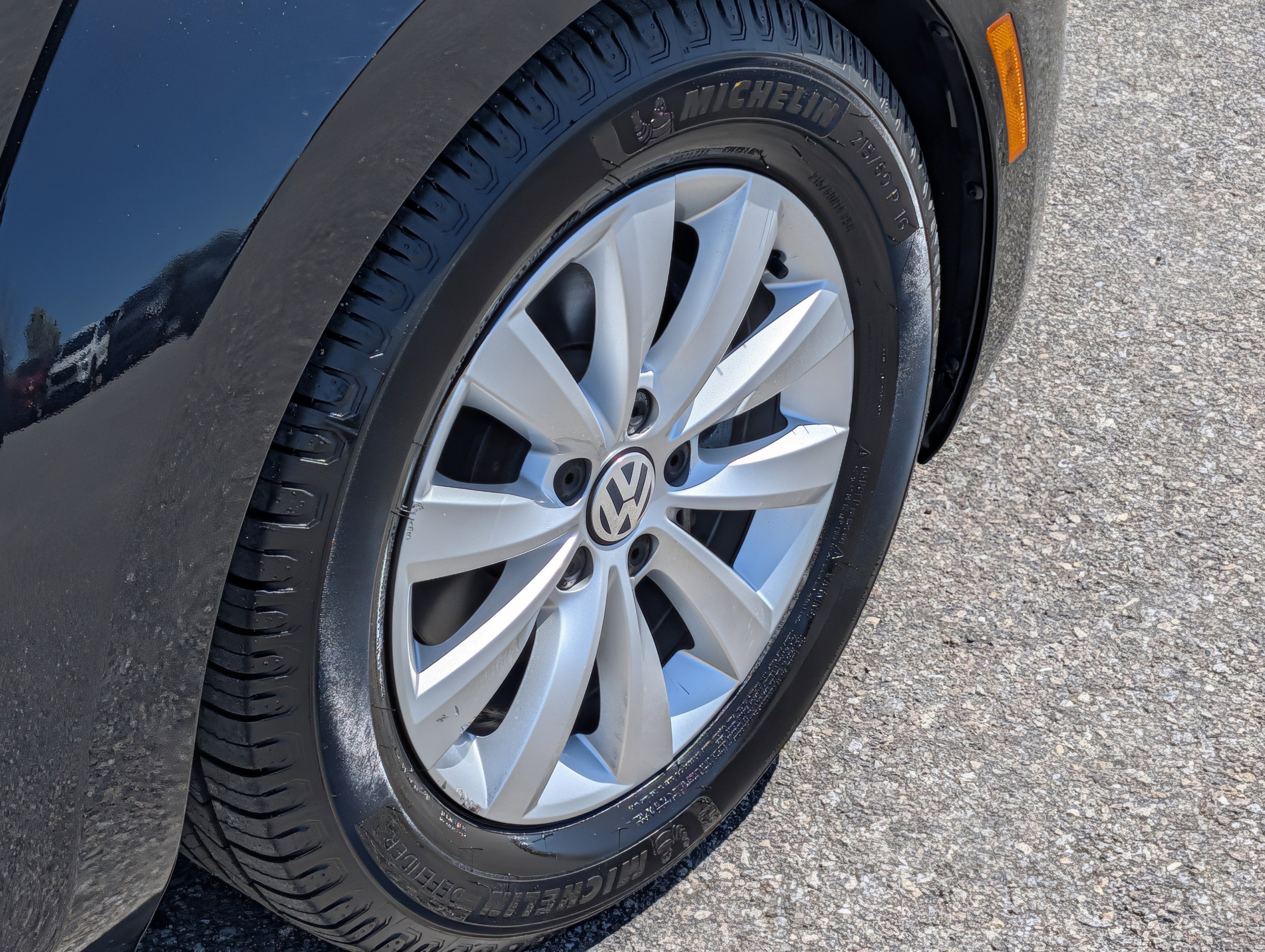 2018 Volkswagen Beetle 2.0T S