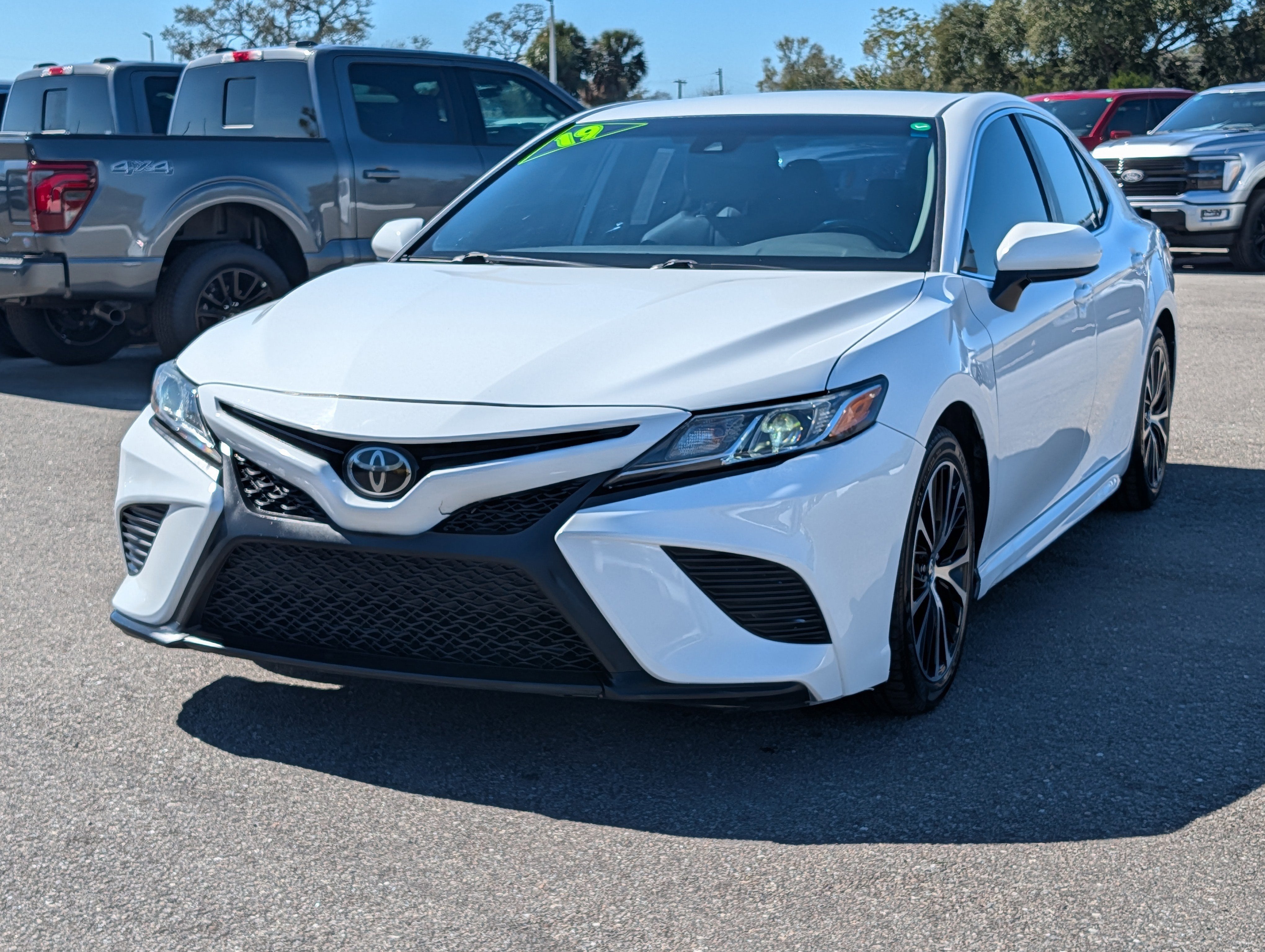 2019 Toyota Camry SE