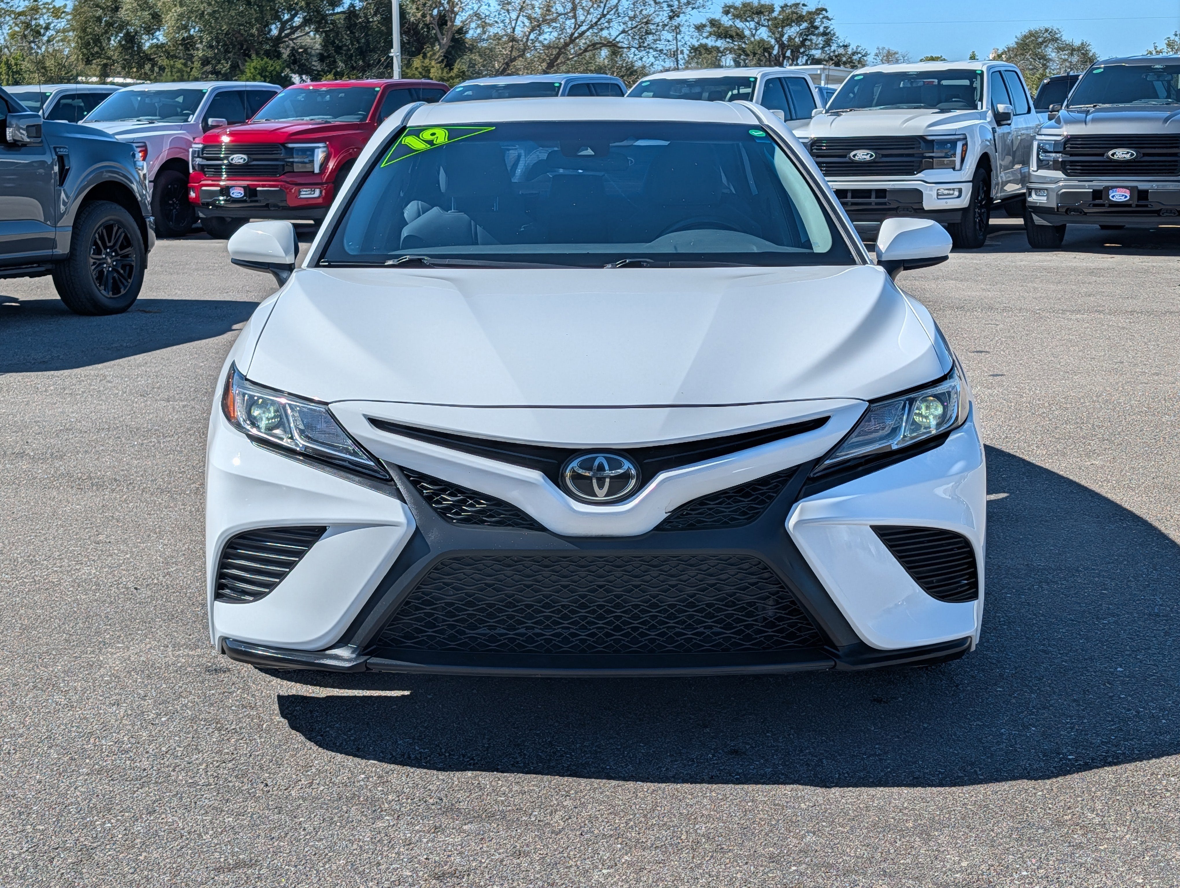 2019 Toyota Camry SE