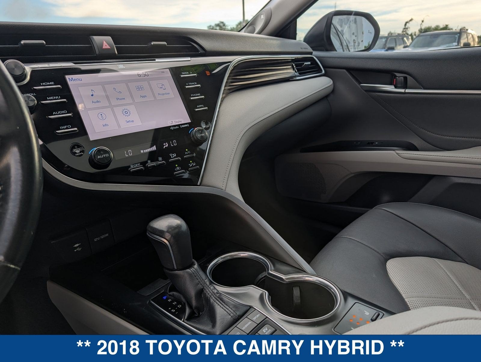 2018 Toyota Camry Hybrid XLE