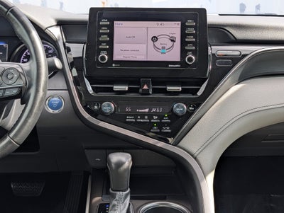 2022 Toyota Camry Hybrid SE