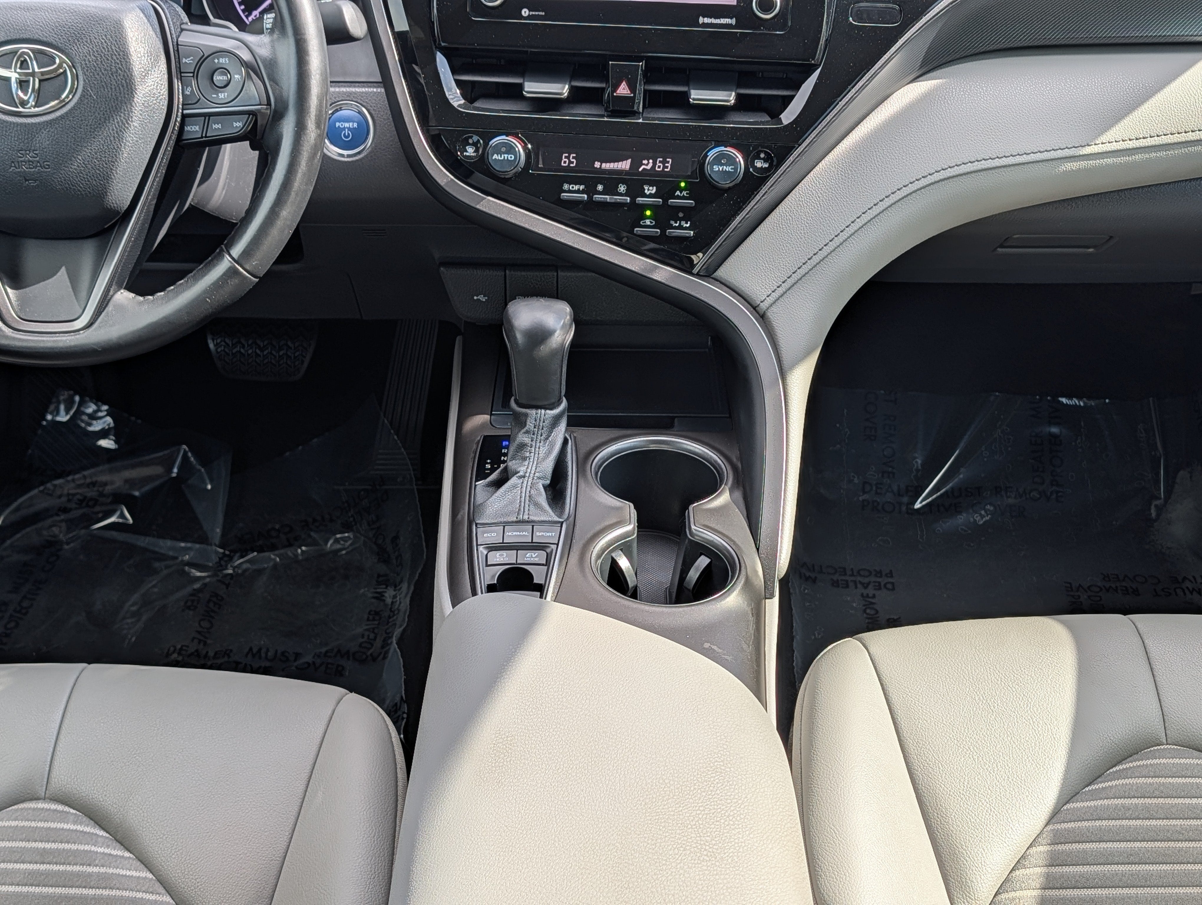2022 Toyota Camry Hybrid SE