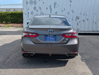 2022 Toyota Camry Hybrid SE