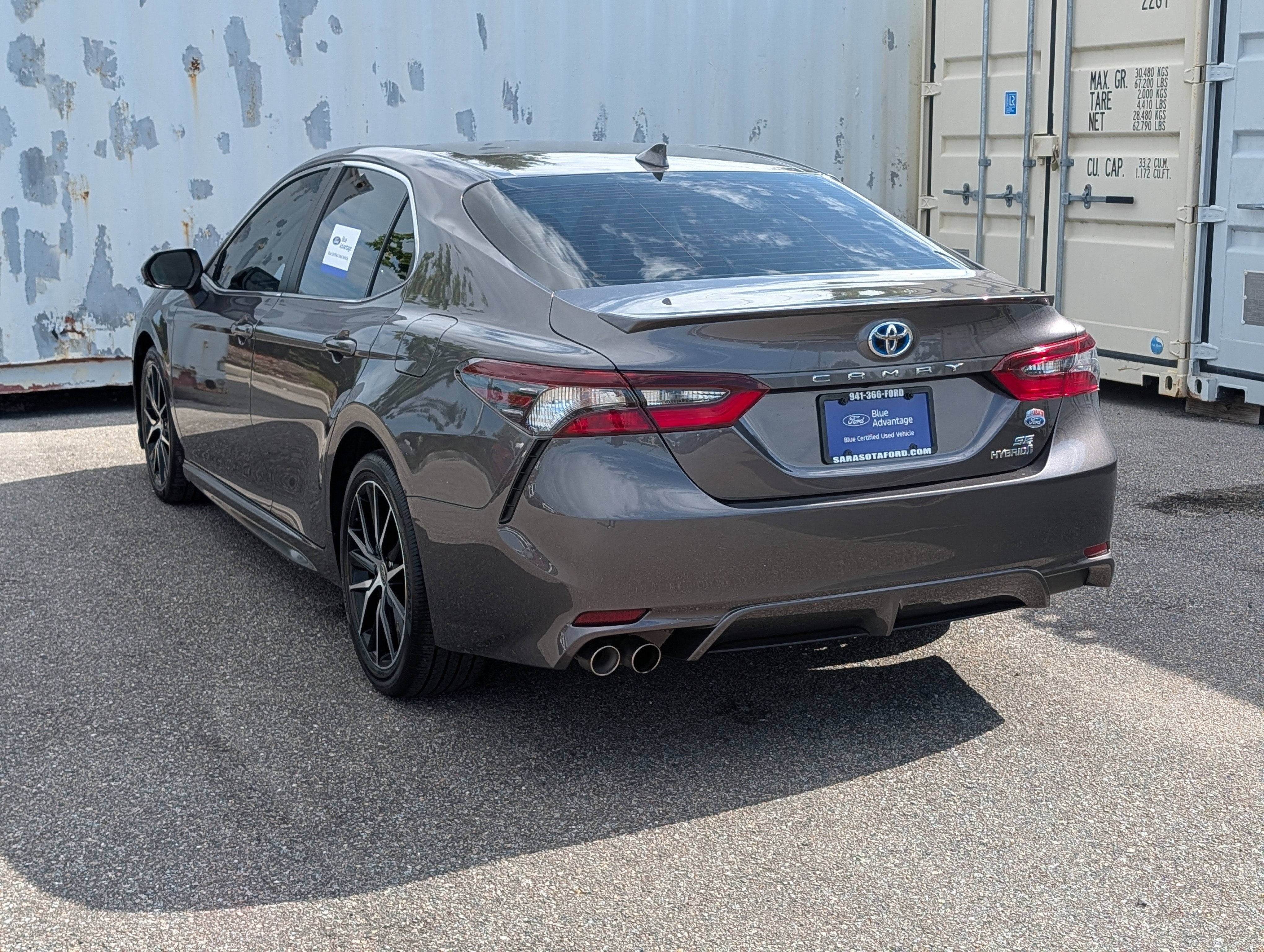 2022 Toyota Camry Hybrid SE