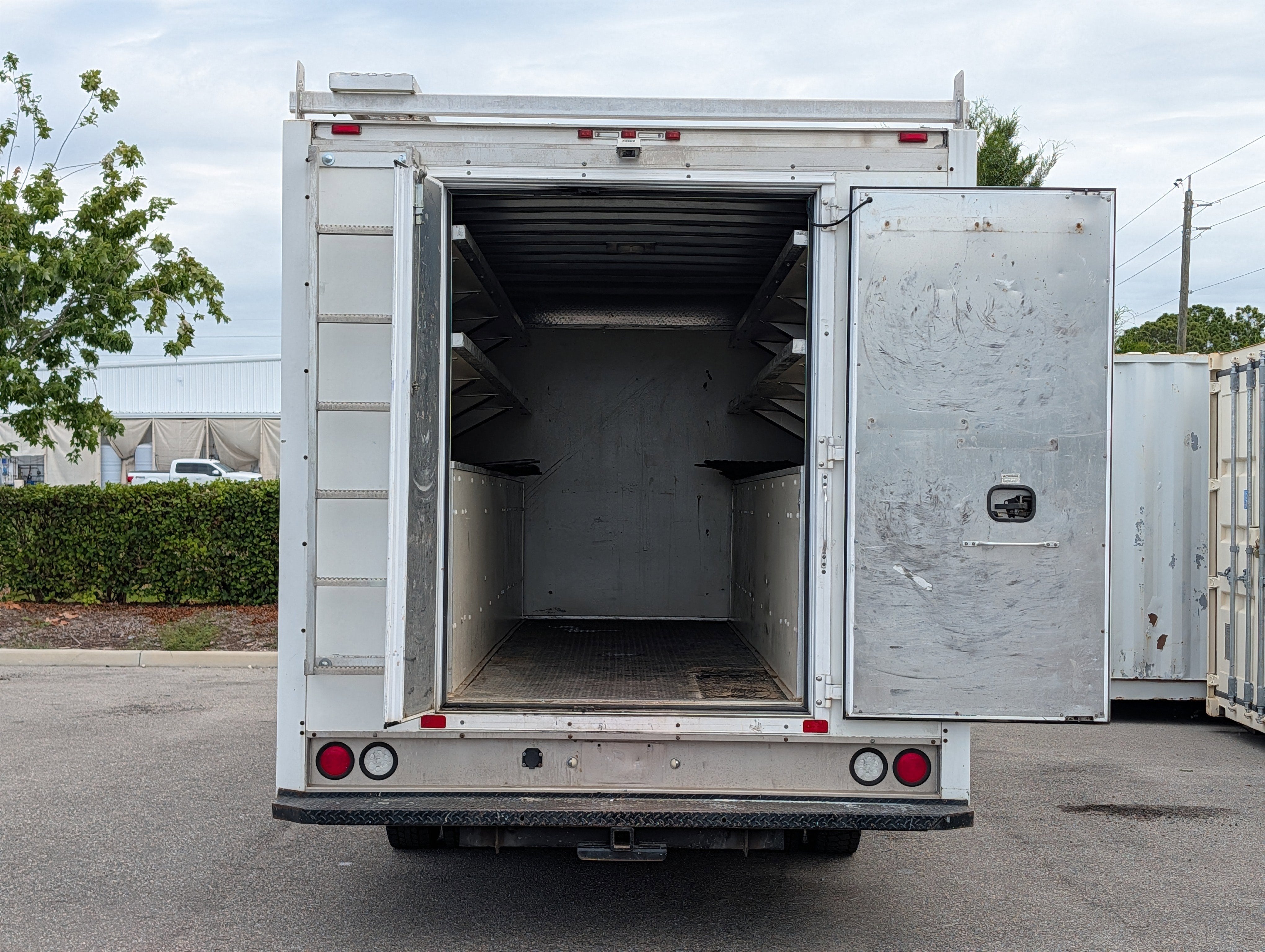 2018 Isuzu NPR Base