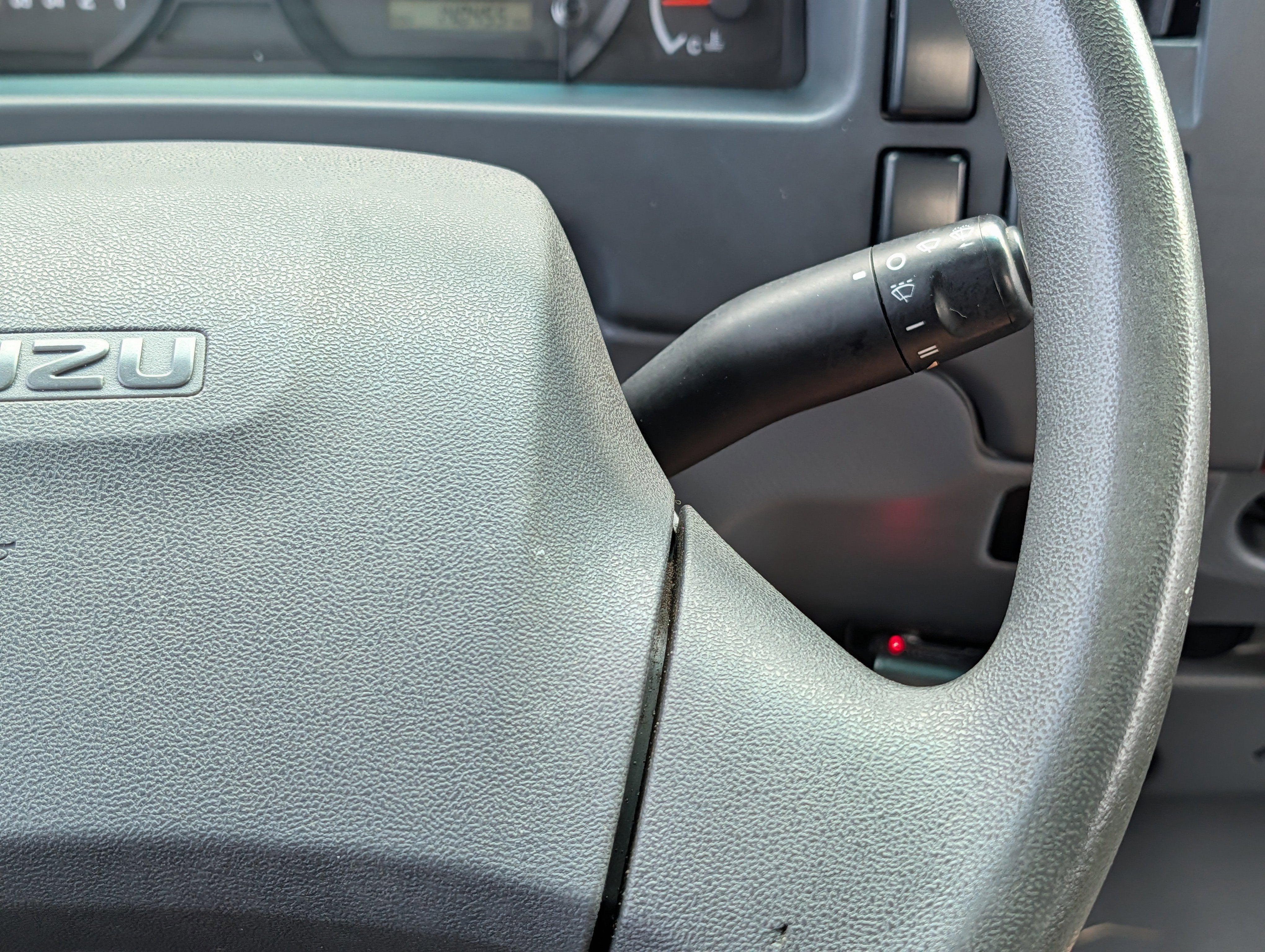 2018 Isuzu NPR Base