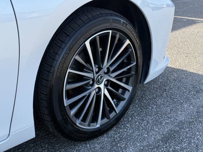 2022 Lexus ES 350 Base