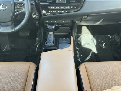 2022 Lexus ES 350 Base