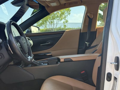 2022 Lexus ES 350 Base