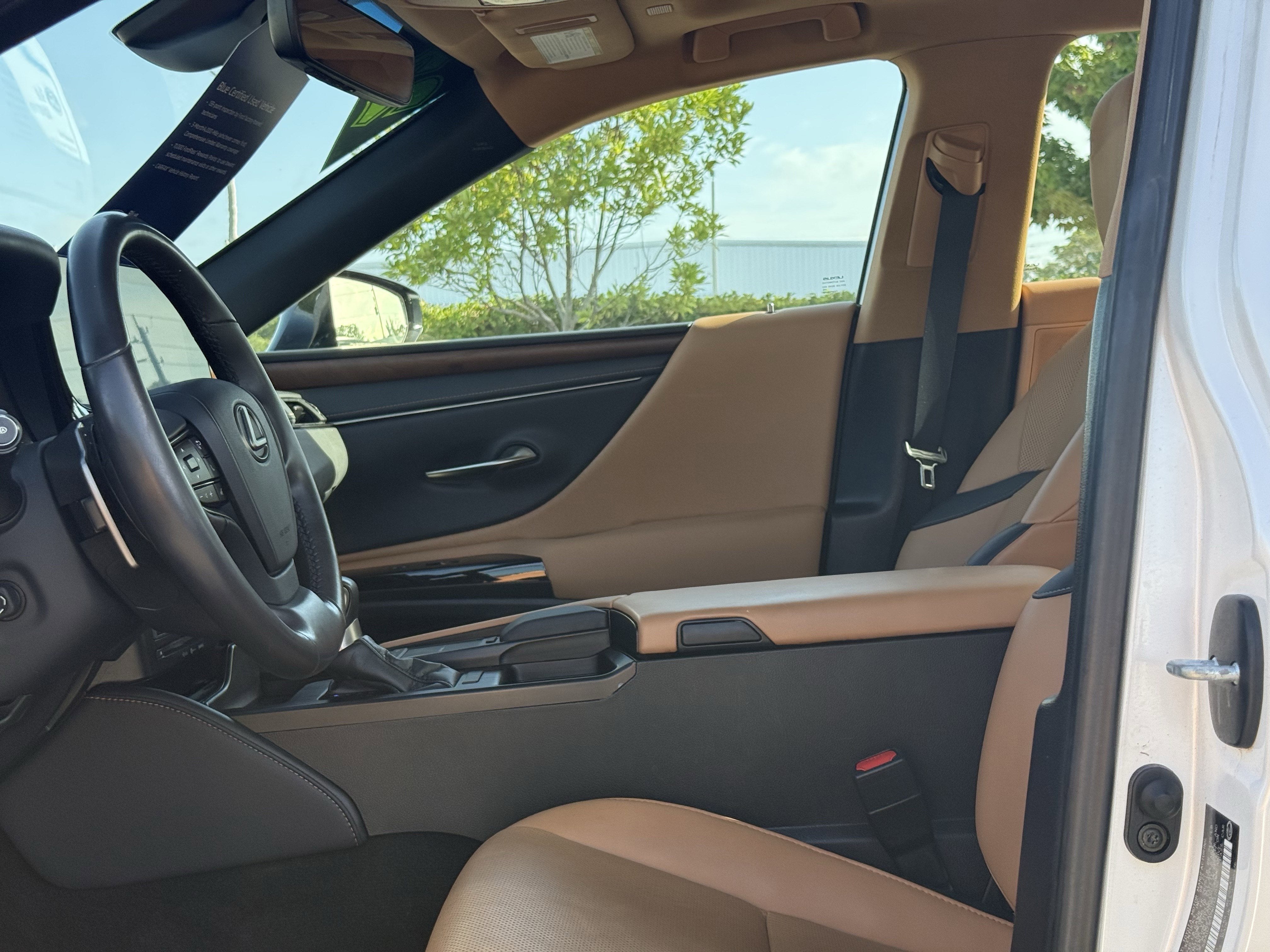 2022 Lexus ES 350 Base
