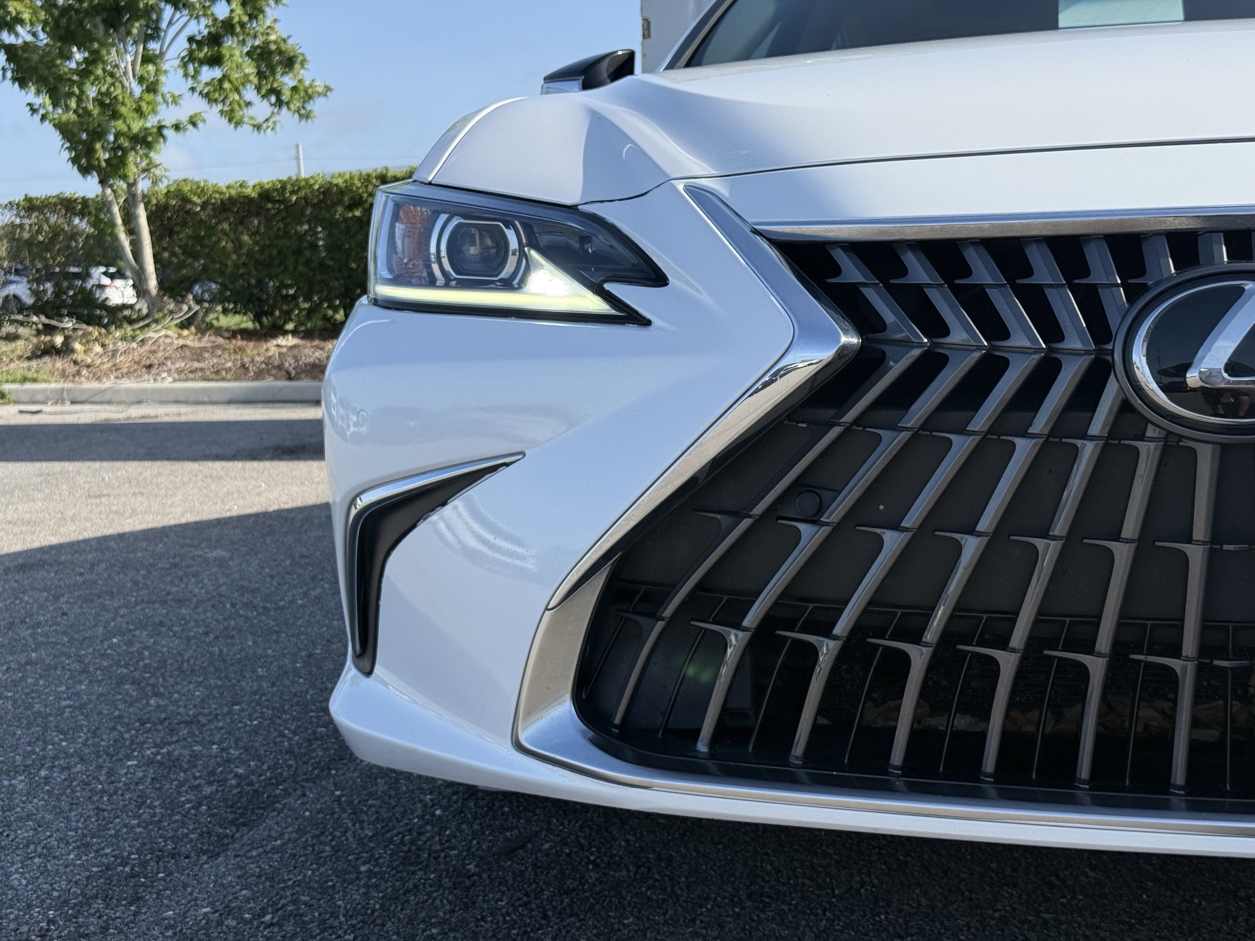 2022 Lexus ES 350 Base