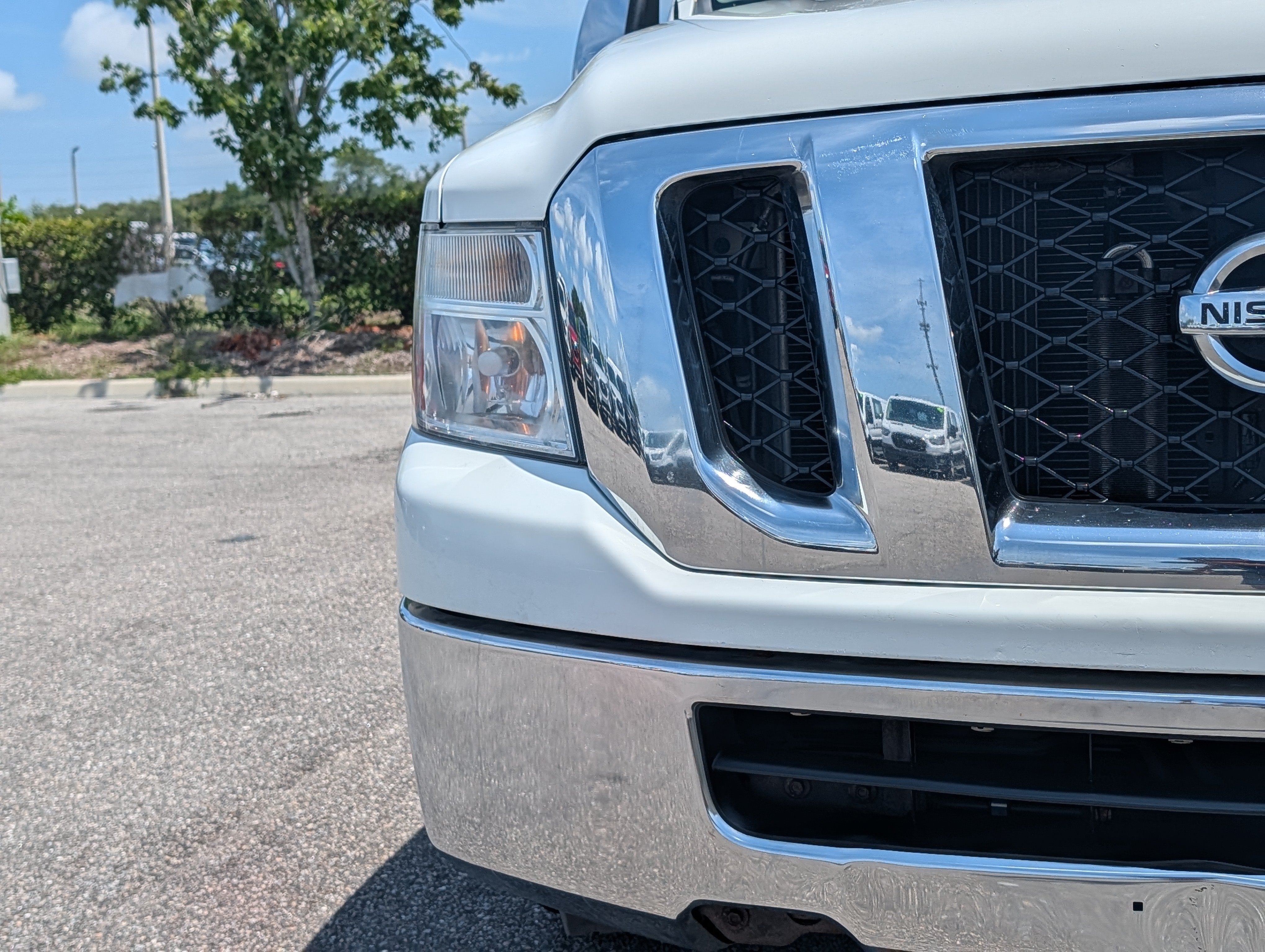 2013 Nissan NV Passenger NV3500 HD SV