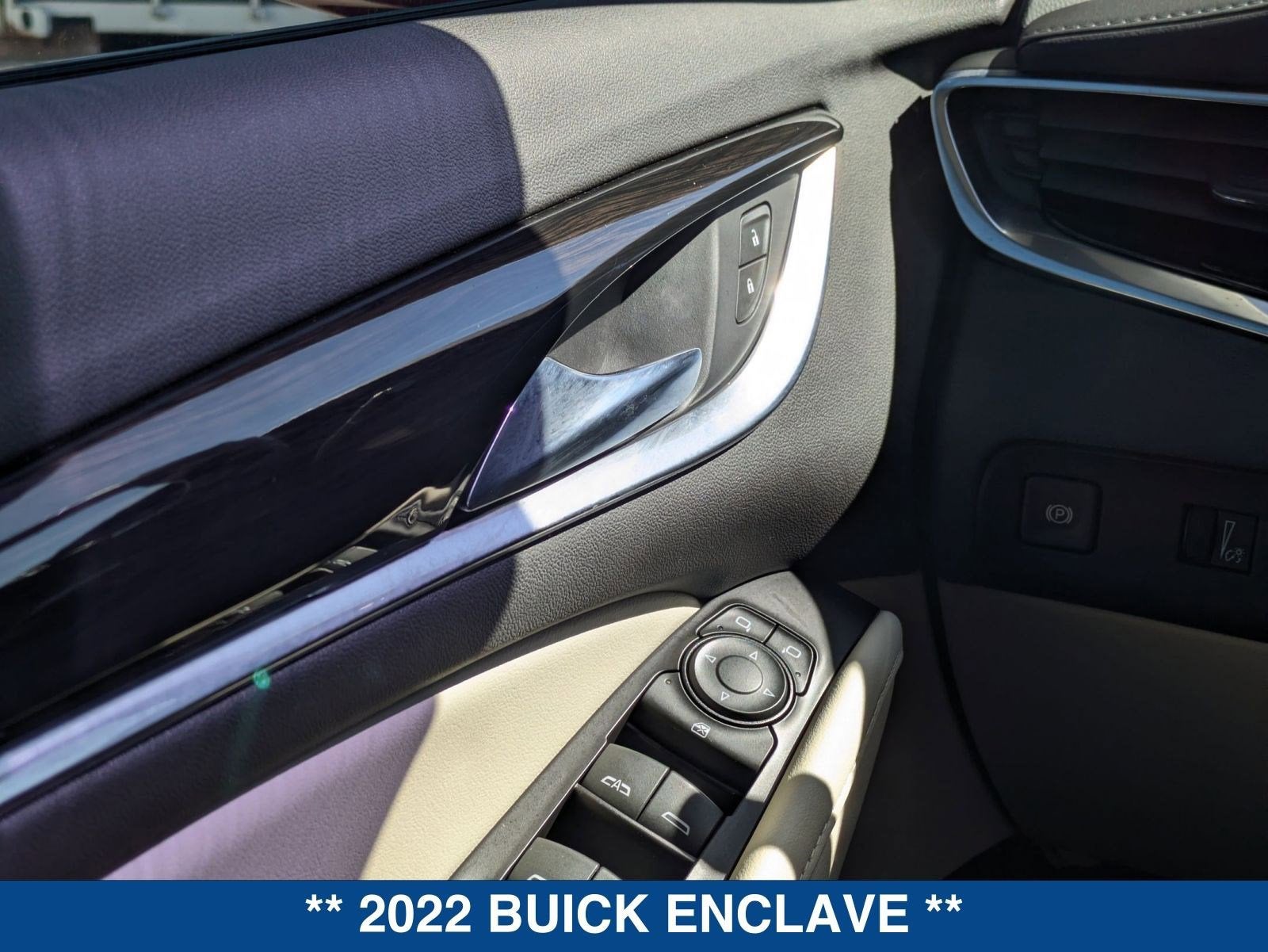 2022 Buick Enclave Essence