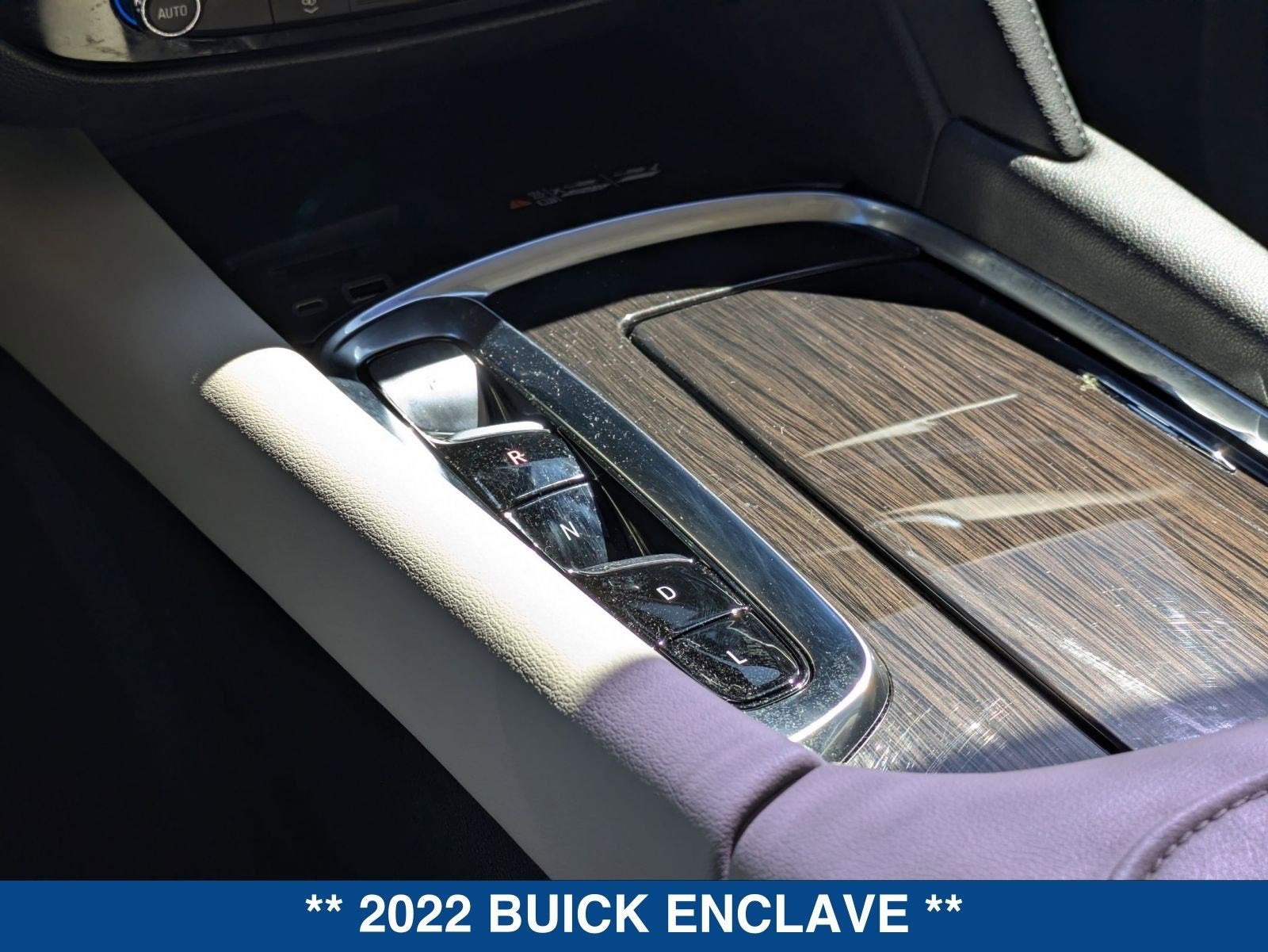 2022 Buick Enclave Essence