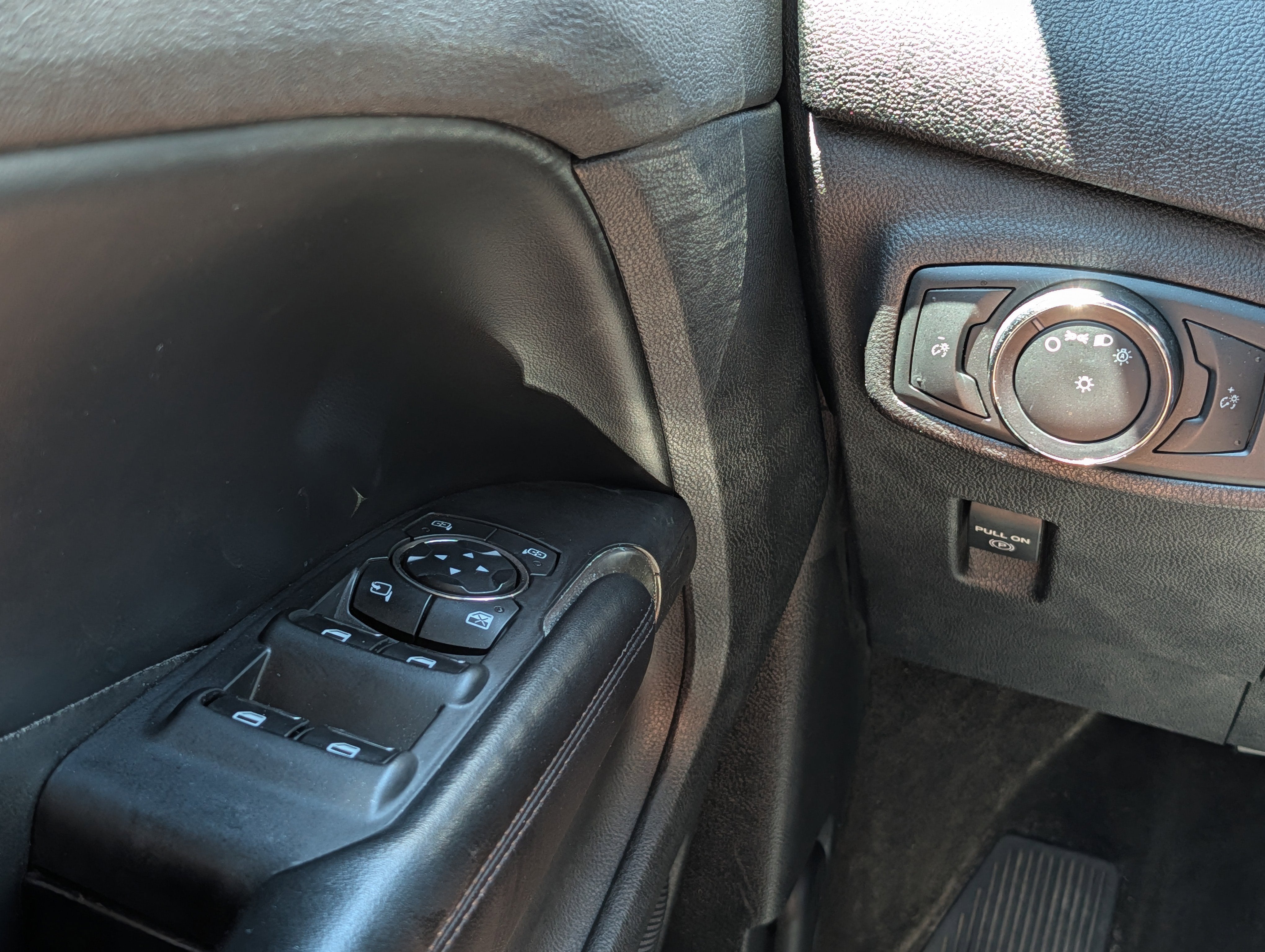 2015 Lincoln MKC Base