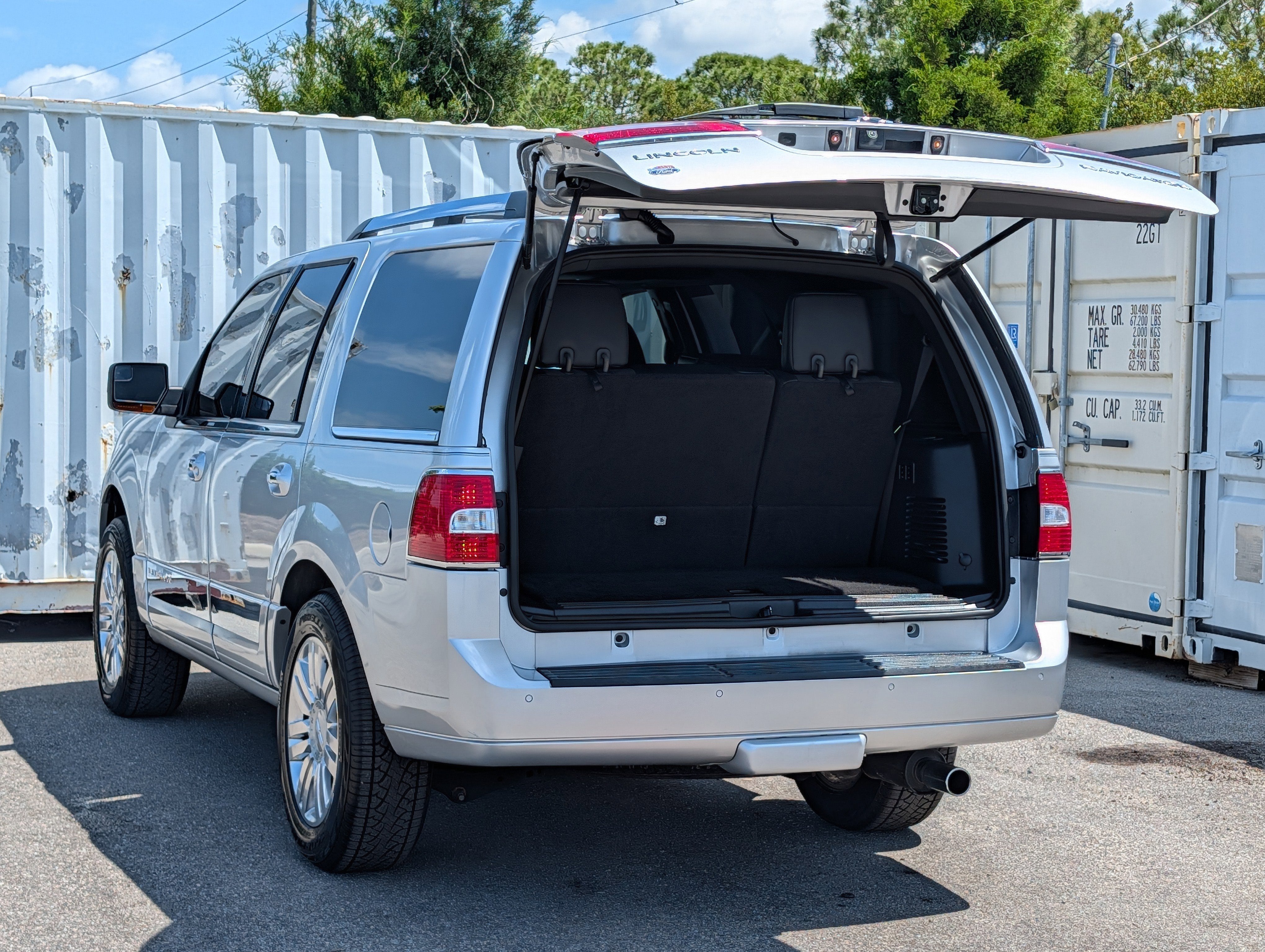2014 Lincoln Navigator Base