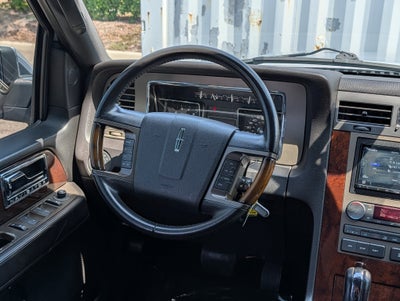 2014 Lincoln Navigator Base