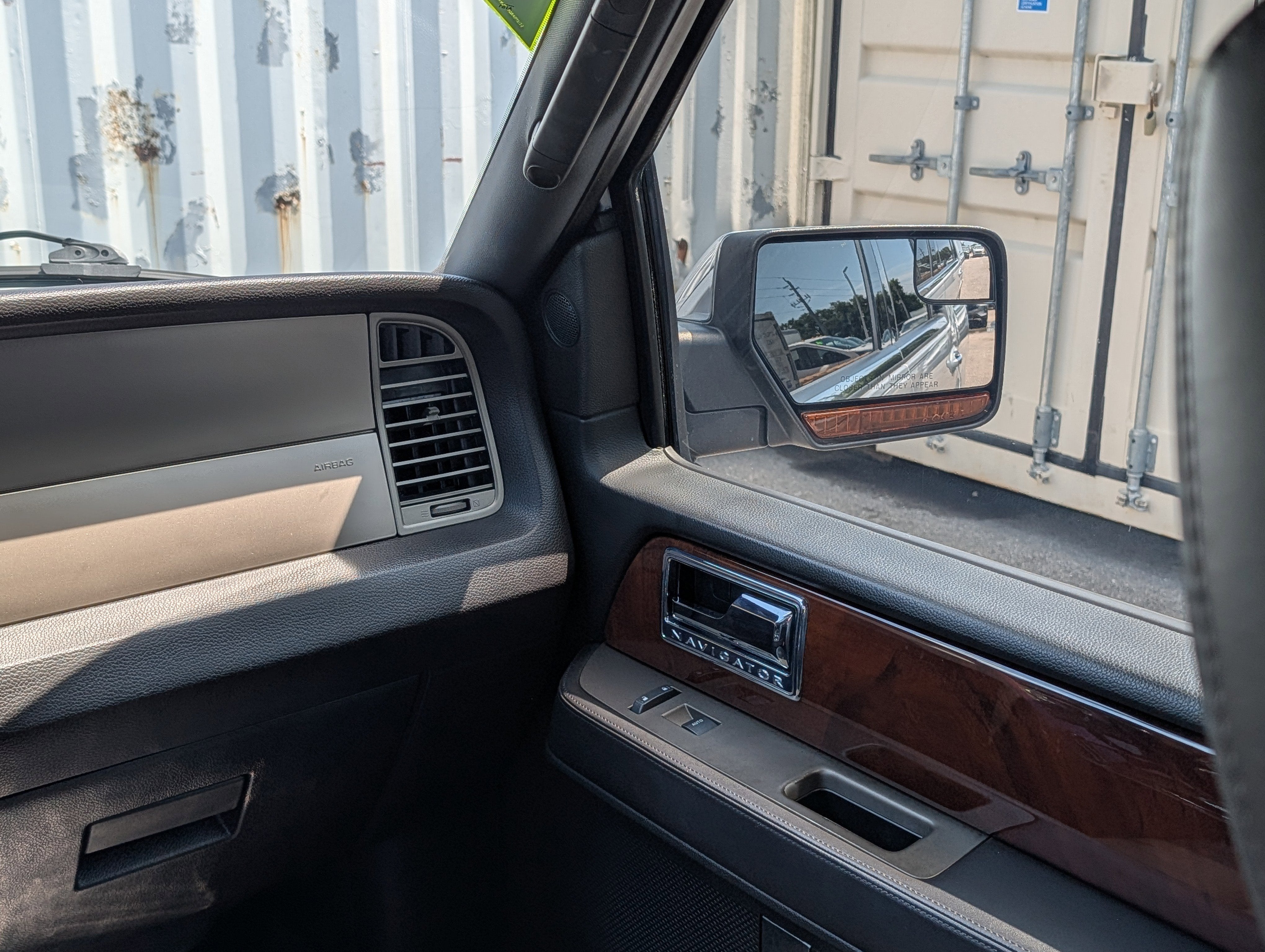 2014 Lincoln Navigator Base