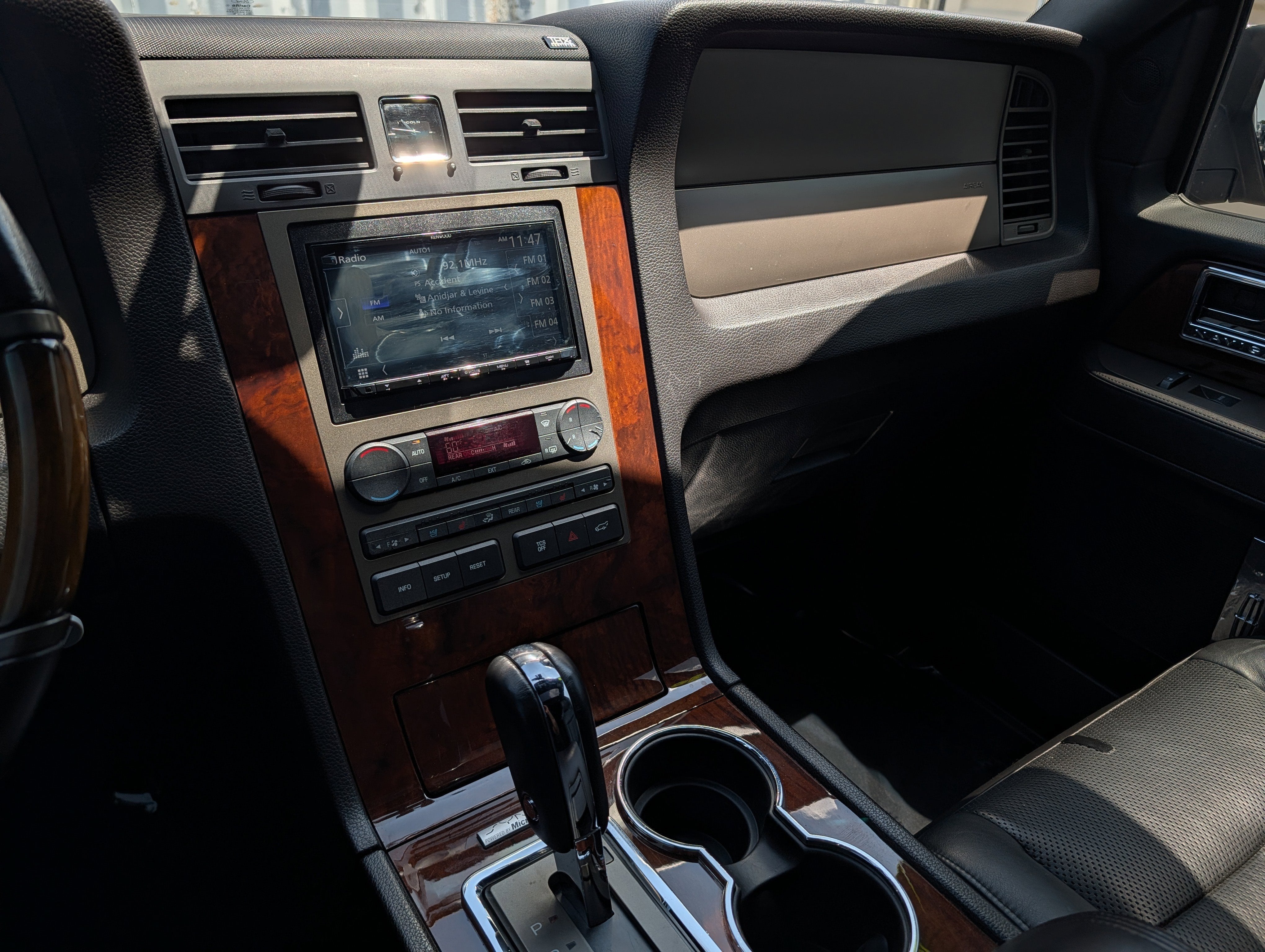 2014 Lincoln Navigator Base