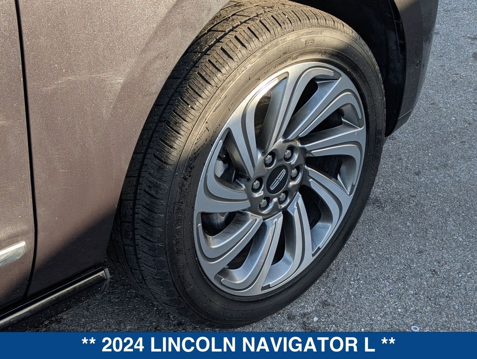 2024 Lincoln Navigator L Reserve