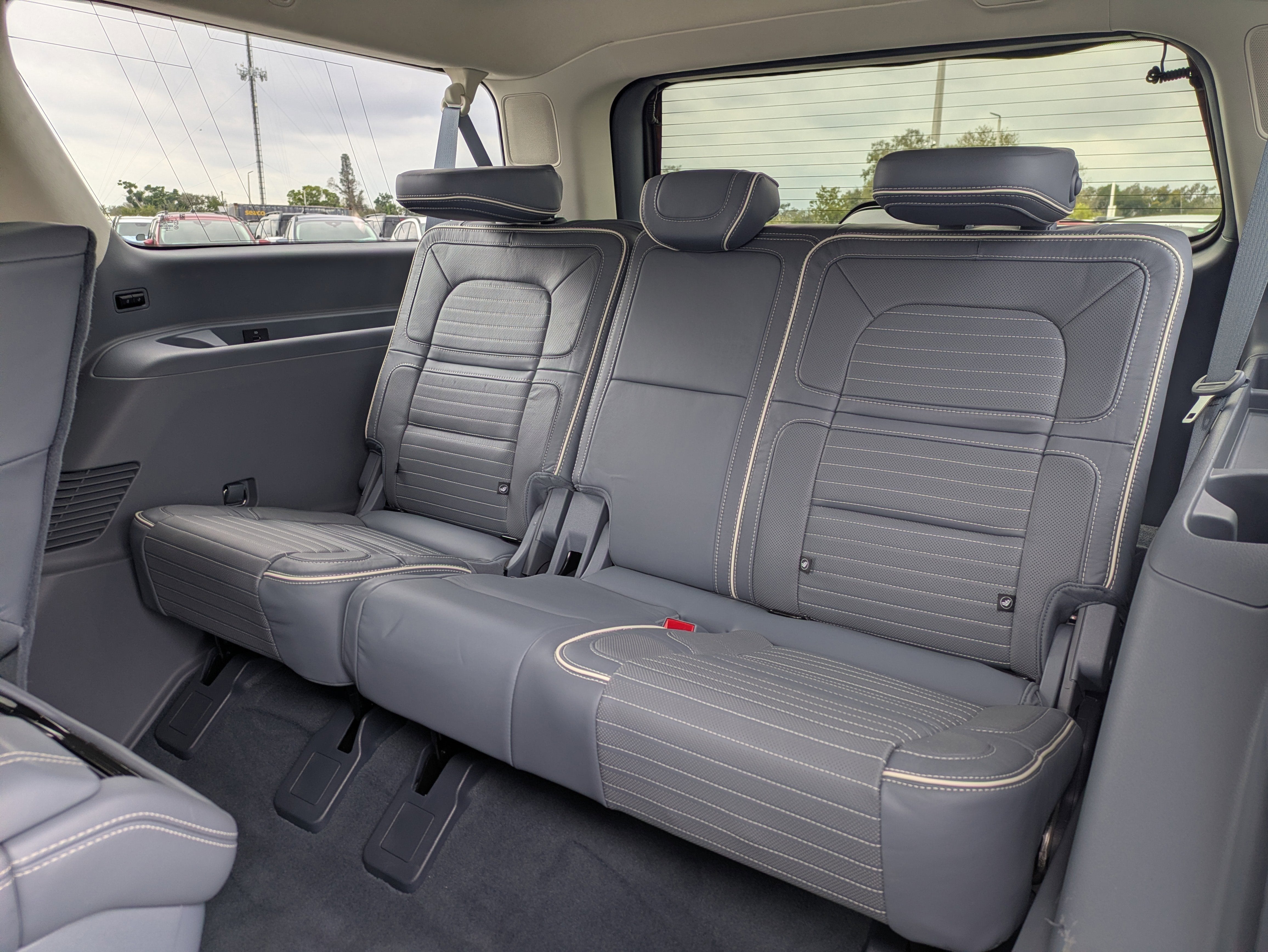 2023 Lincoln Navigator L Black Label