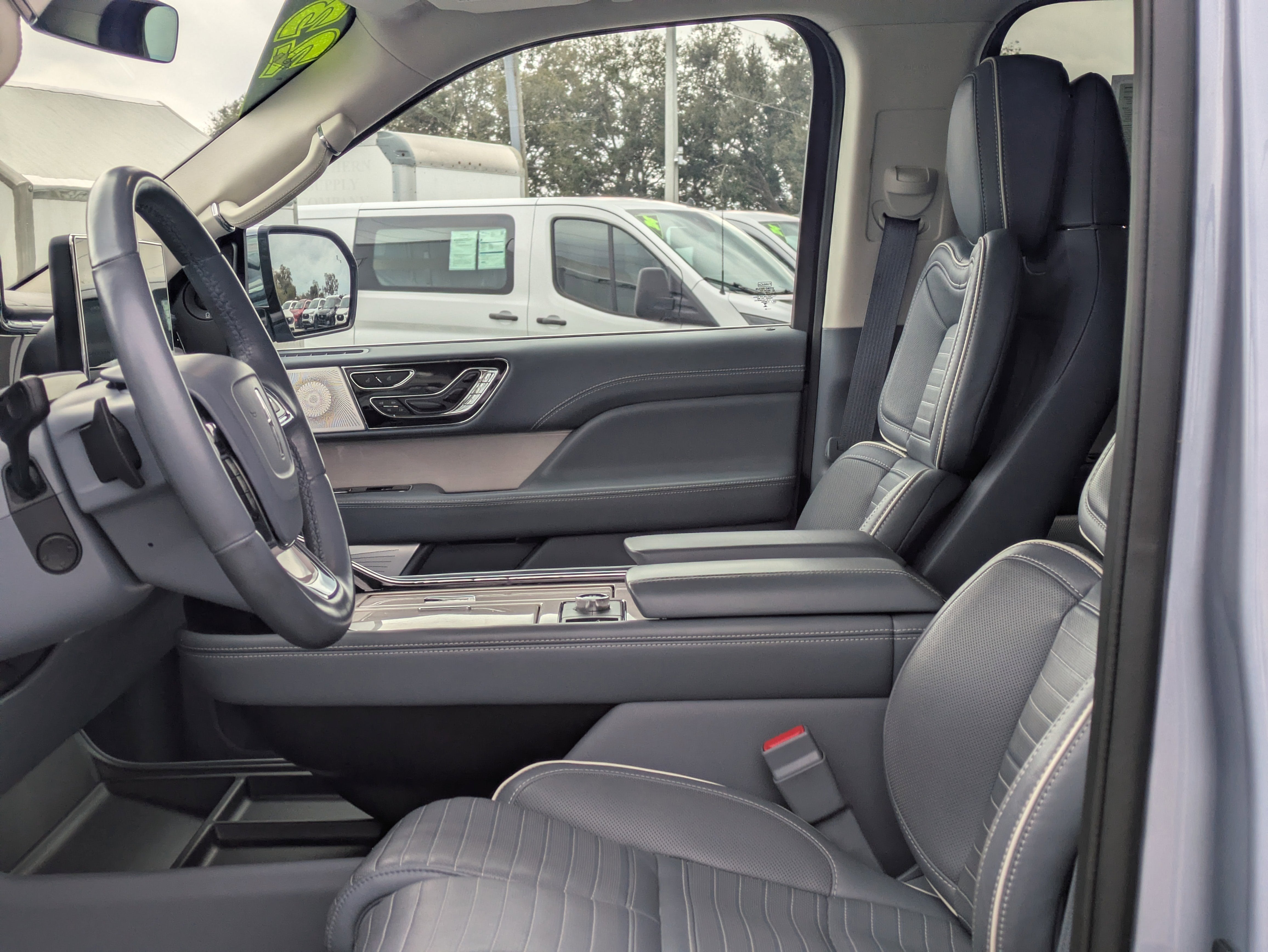 2023 Lincoln Navigator L Black Label