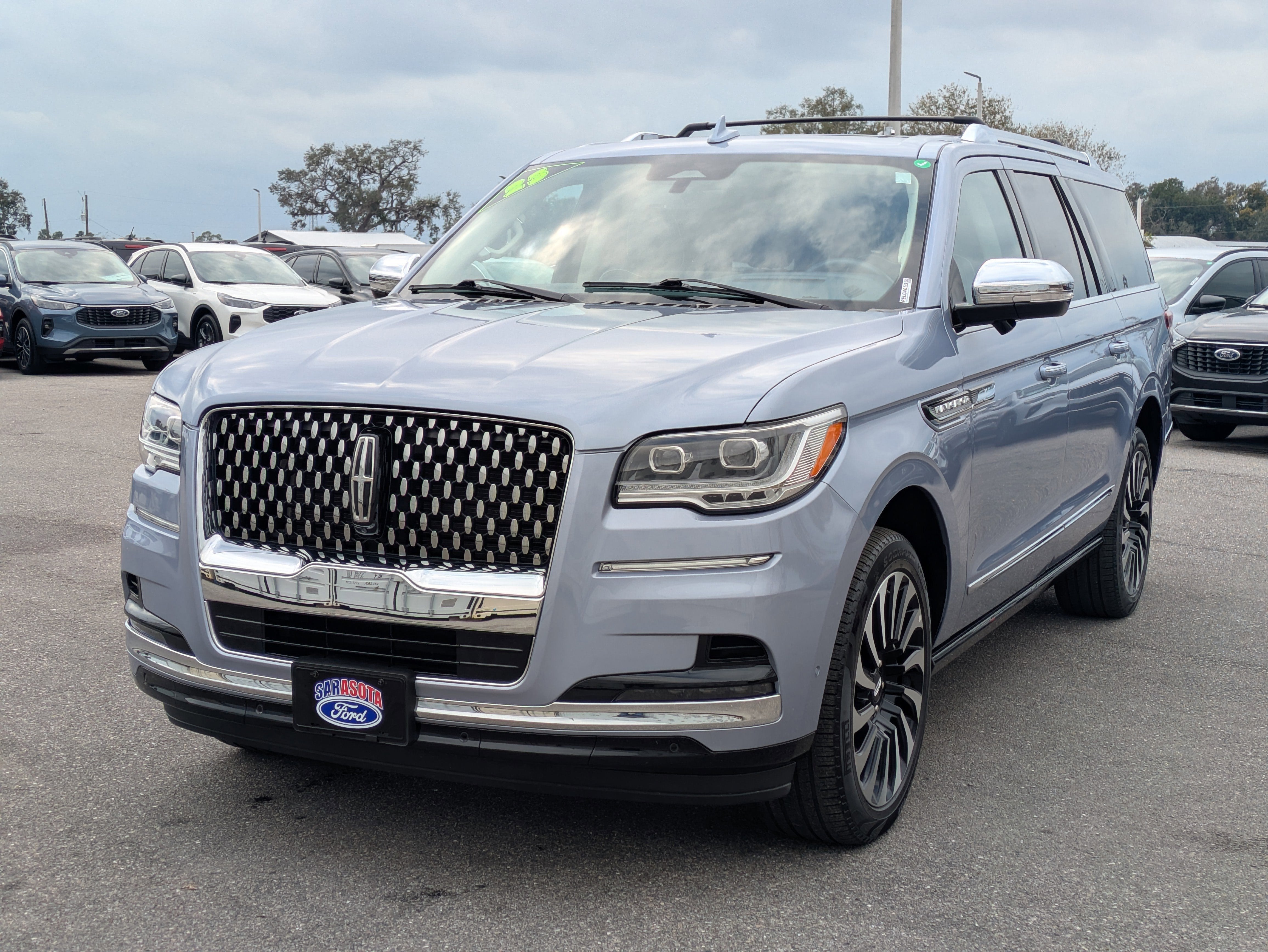 2023 Lincoln Navigator L Black Label