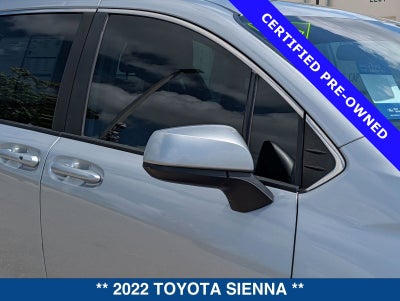 2022 Toyota Sienna LE 8 Passenger