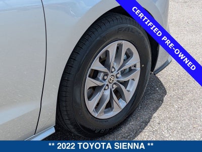 2022 Toyota Sienna LE 8 Passenger