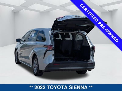 2022 Toyota Sienna LE 8 Passenger