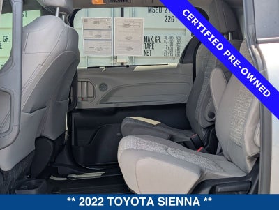 2022 Toyota Sienna LE 8 Passenger