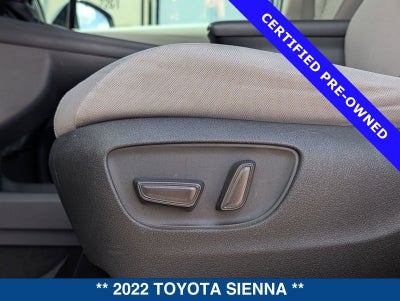 2022 Toyota Sienna LE 8 Passenger