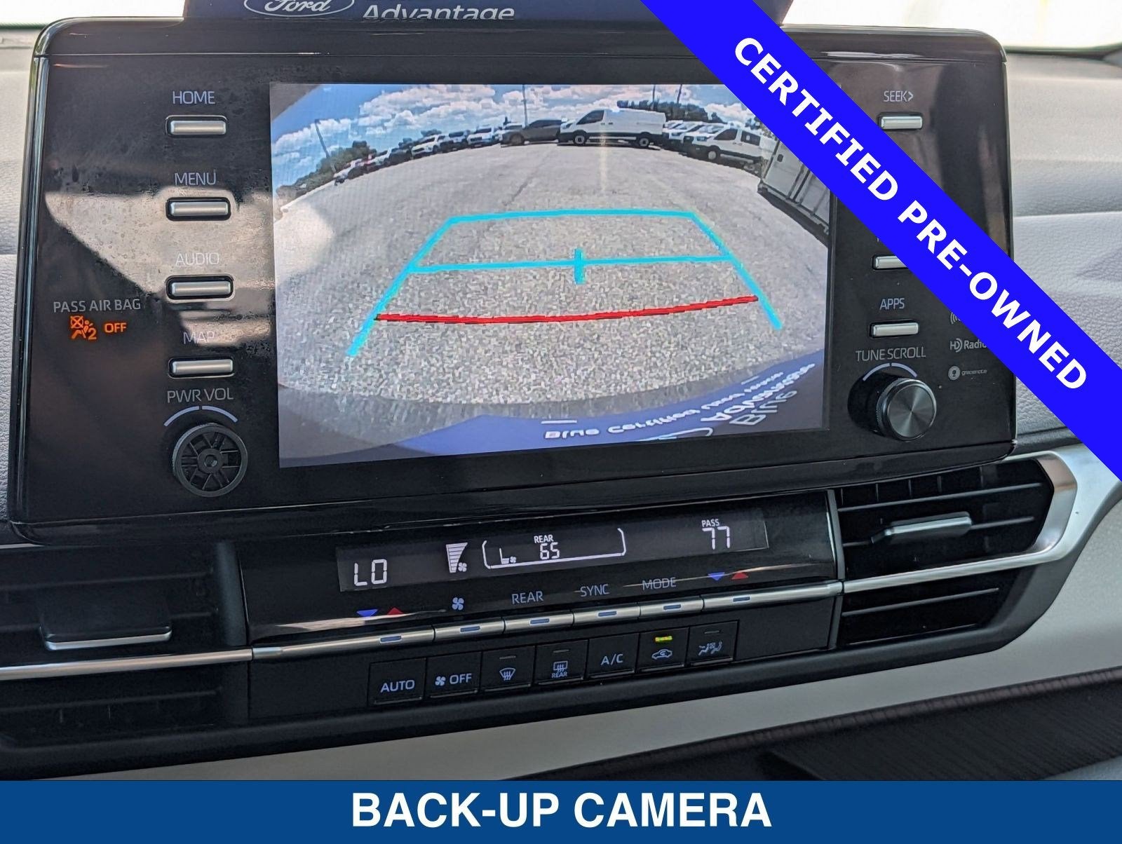 2022 Toyota Sienna LE 8 Passenger