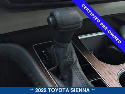 2022 Toyota Sienna LE 8 Passenger