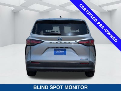 2022 Toyota Sienna LE 8 Passenger