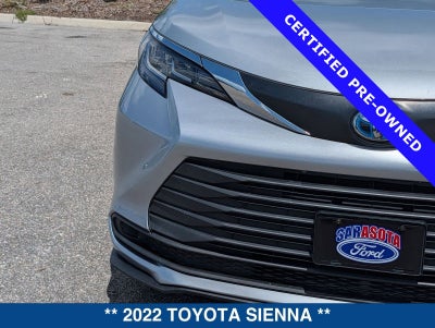 2022 Toyota Sienna LE 8 Passenger