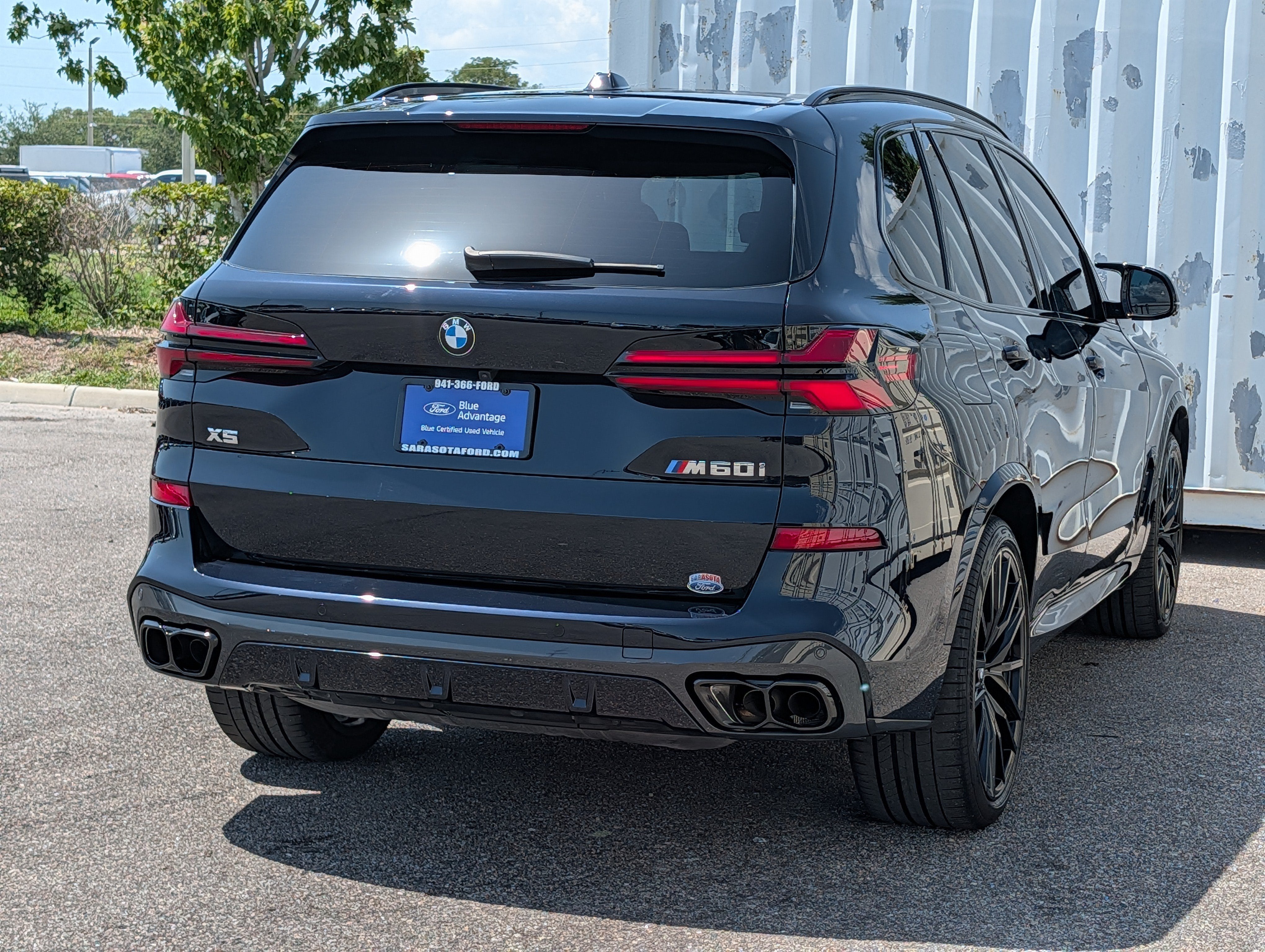 2025 BMW X5 M60i