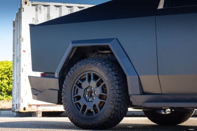 2024 Tesla Cybertruck Cyberbeast