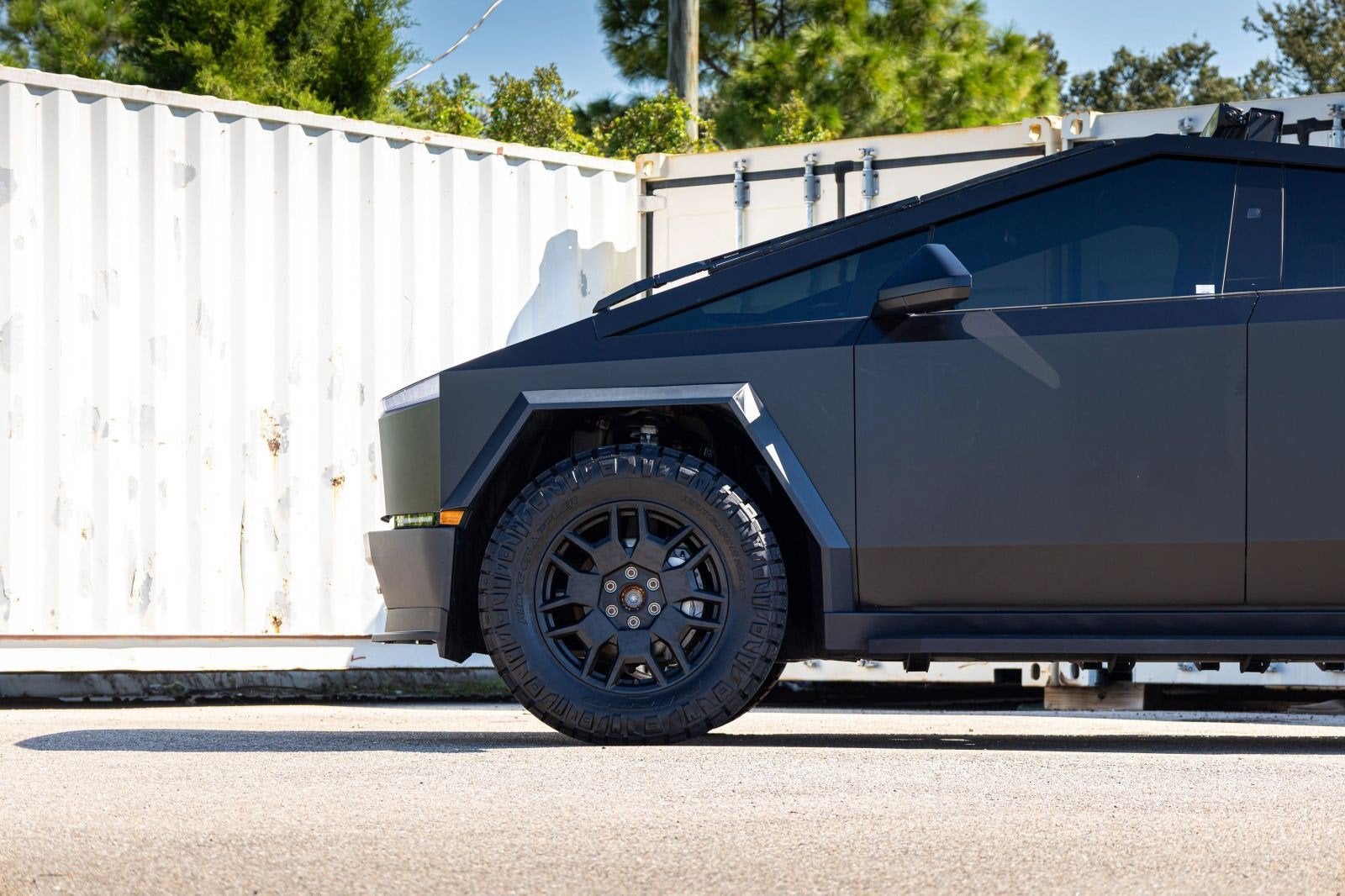 2024 Tesla Cybertruck Cyberbeast
