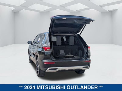 2024 Mitsubishi Outlander SE